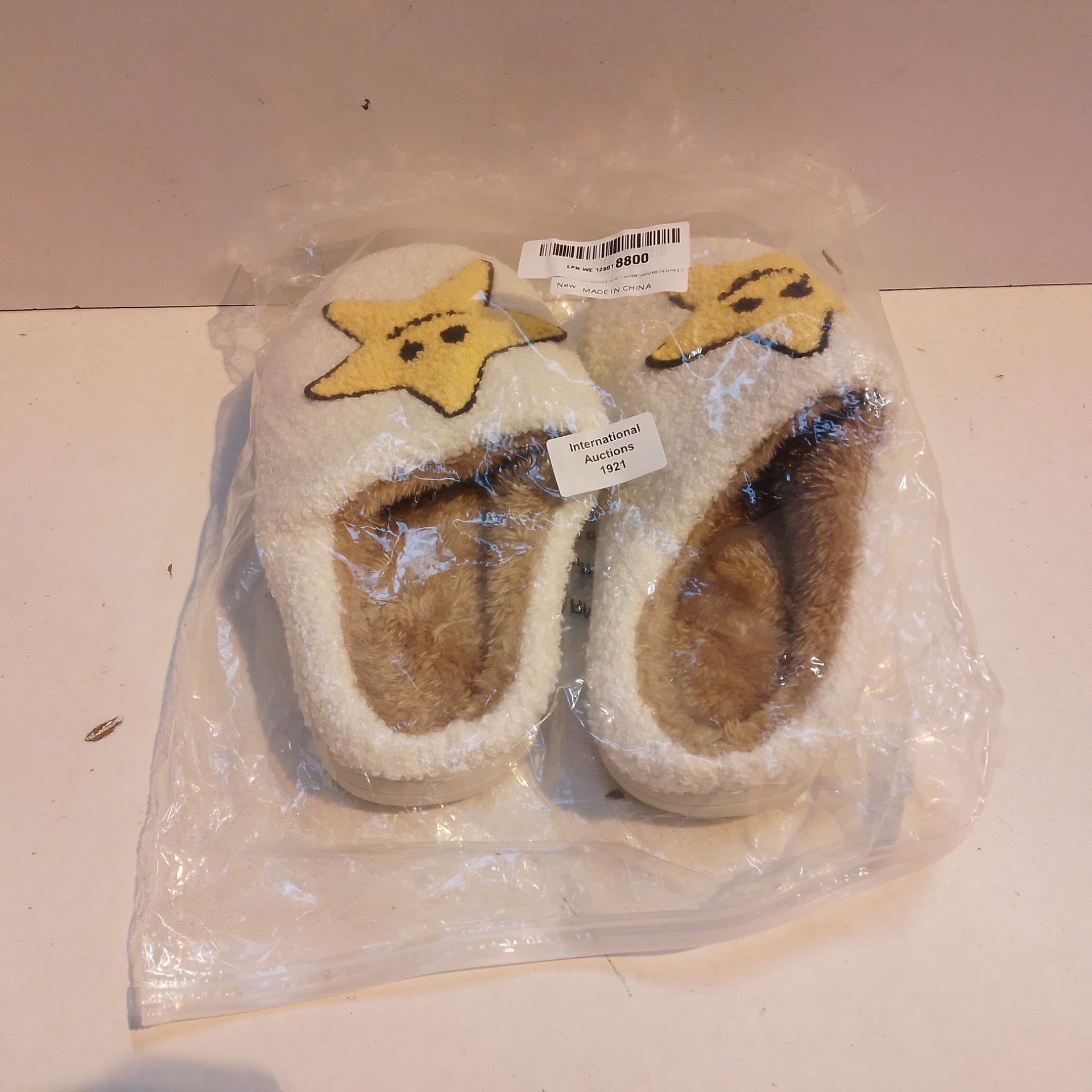 RRP £9.98 SIMIYA Memory Foam Slippers Women Fluffy Slippers Anti-Skid - Image 2 of 2