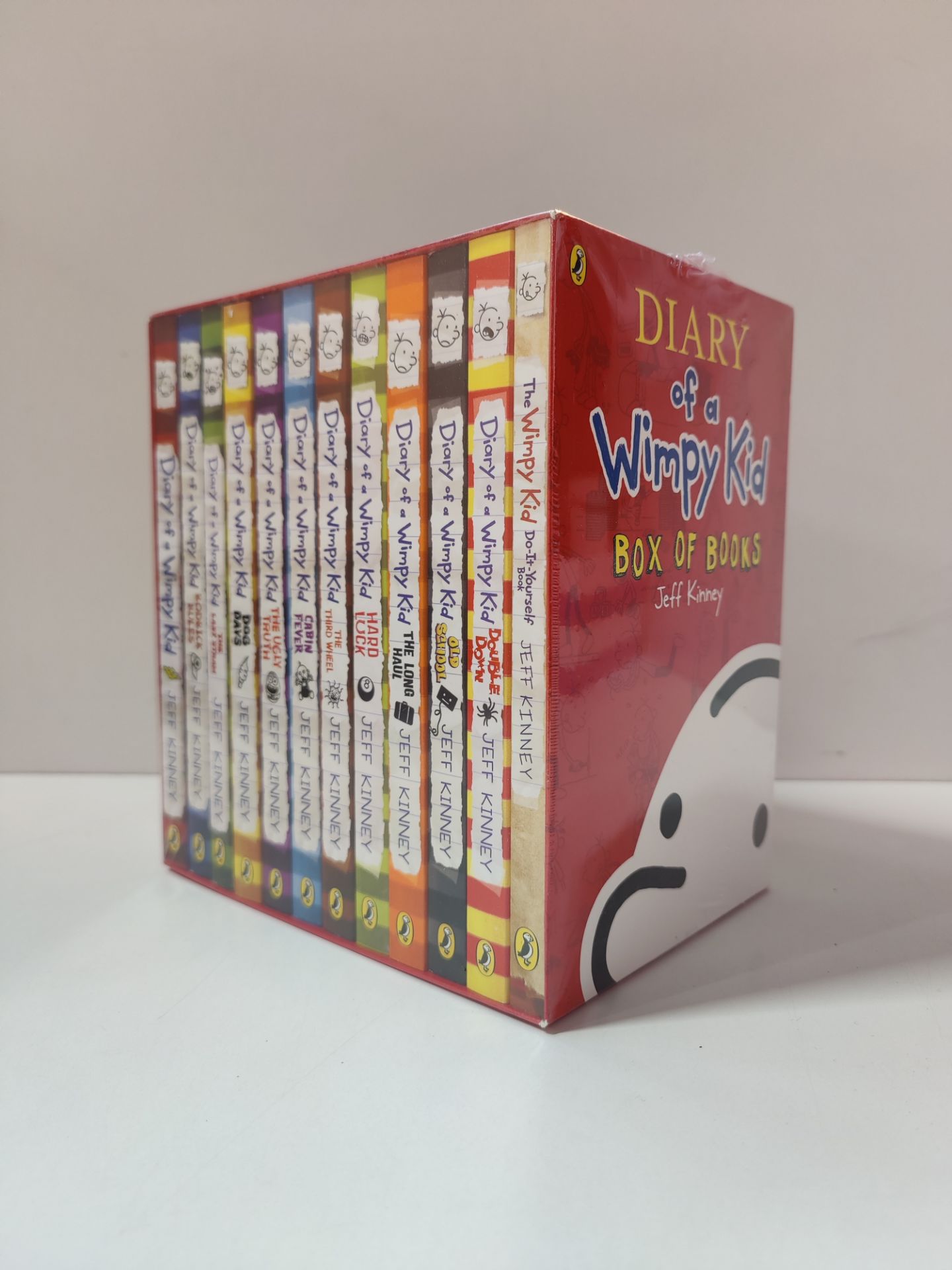 RRP £34.66 Diary of a Wimpy Kid Collection 12 Books Box Set - Image 2 of 2