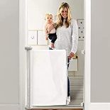 RRP £49.99 Momcozy Retractable Stair Gate for Baby