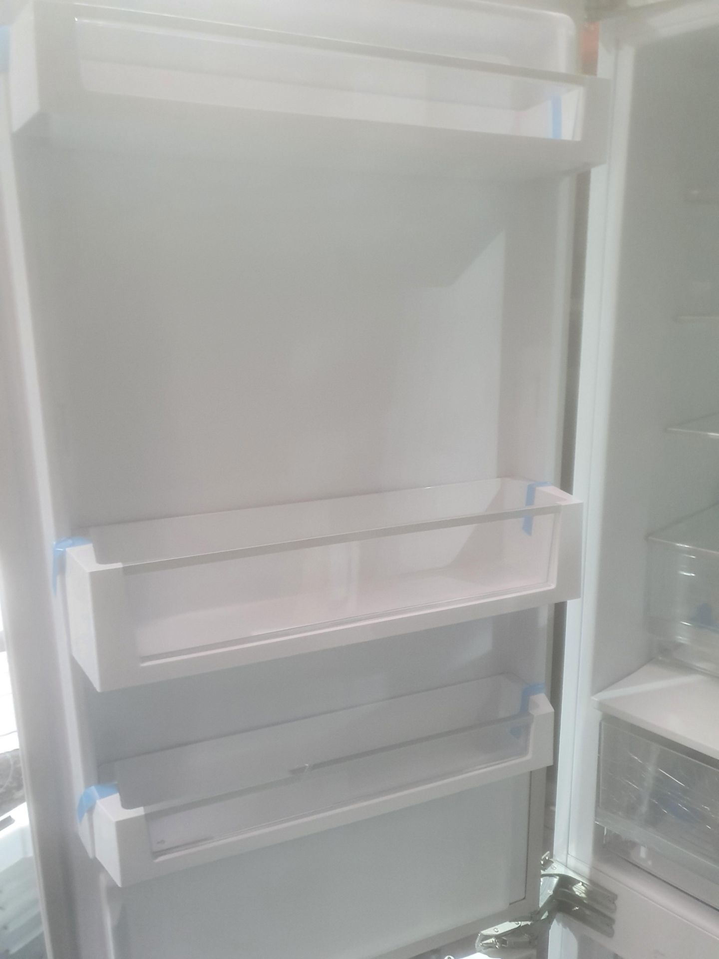 GRADED Fisher & Paykel RB60V18 Integrated 60/40 Fridge Freezer RRP £2300 - Image 5 of 9