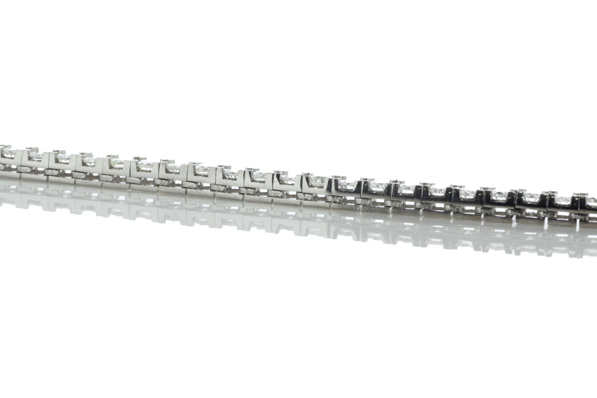 18ct White Gold Tennis Diamond Bracelet 8.5" 4.07 Carats - Valued By IDI £26,915.00 - Seventy one - Image 5 of 6