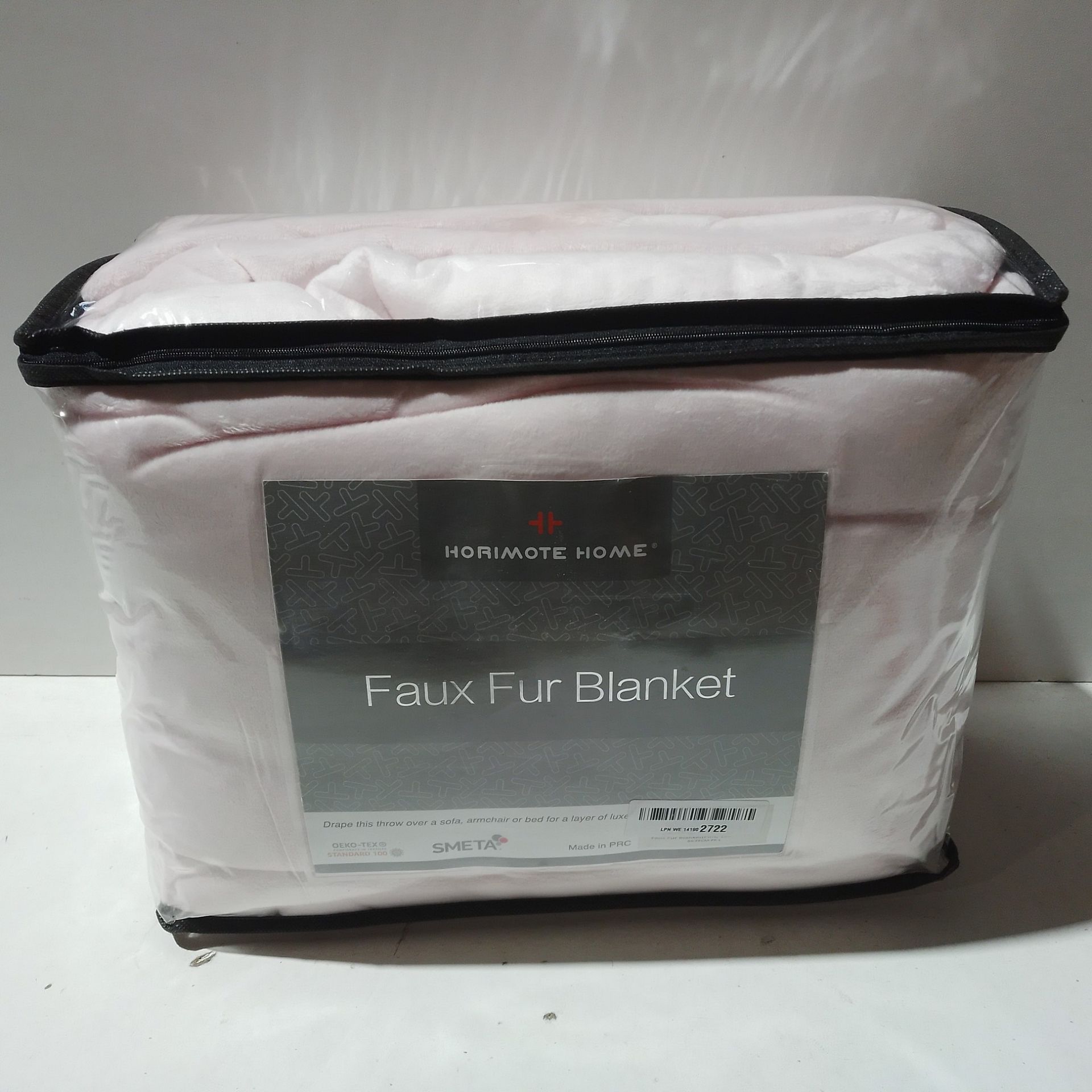 RRP £52.99 Pink Faux Fur Throw Blanket - Image 2 of 2