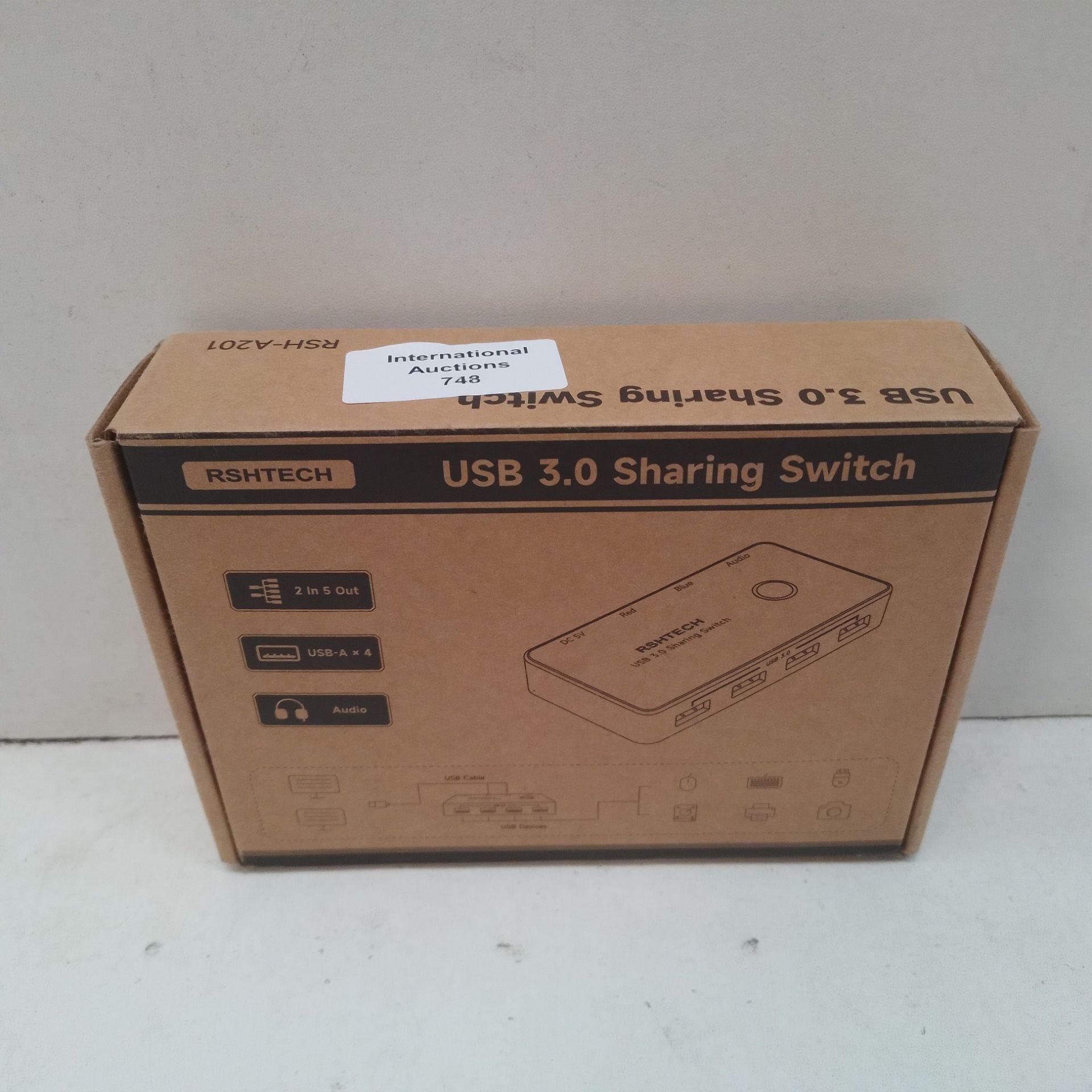 RRP £25.67 BRAND NEW STOCK USB 3.0 Switch - Image 2 of 2