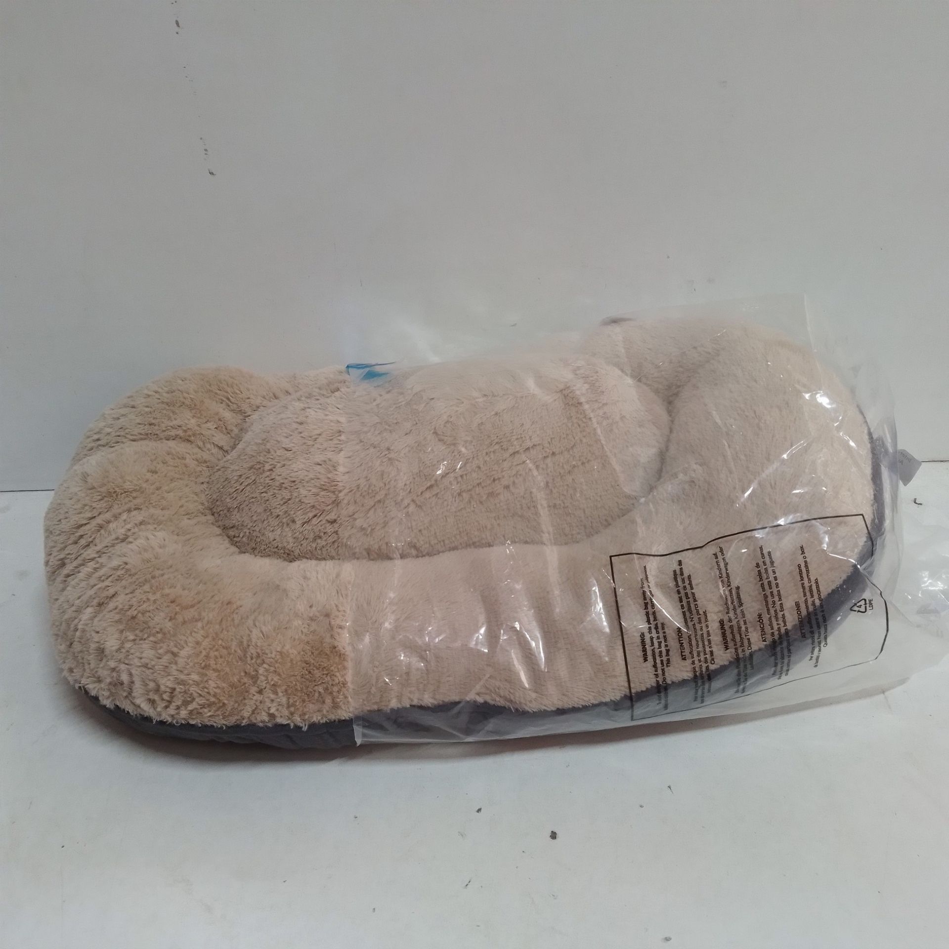 RRP £20.09 FEANDREA Dog Bed, Doughnut Cat Bed, Round, 50 cm Dia., Dark Grey - Image 4 of 4