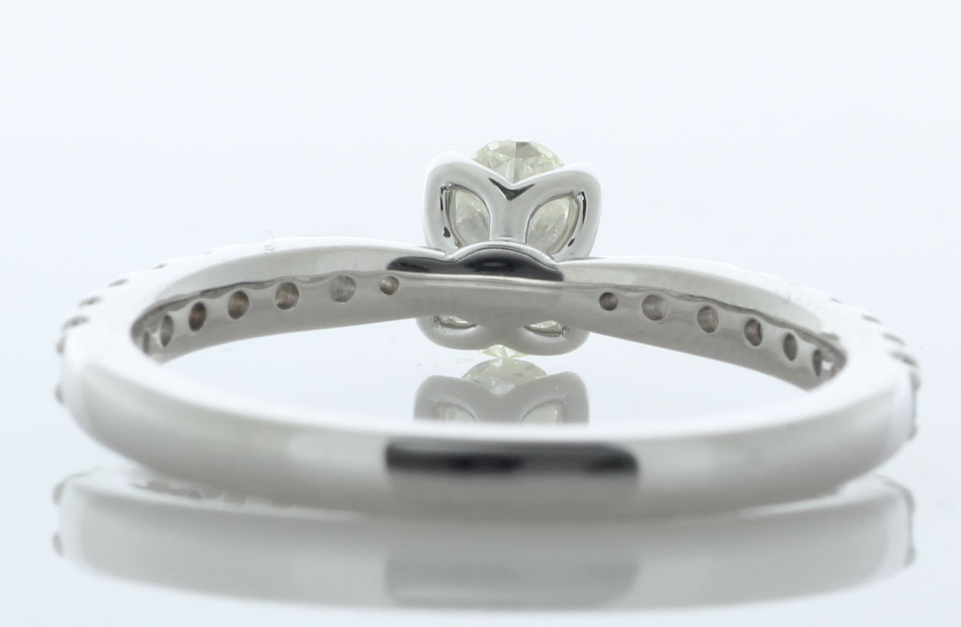 18ct White Gold Oval Cut Diamond Ring (0.60) 0.70 Carats - Valued By IDI £7,995.00 - A stunning oval - Image 4 of 5