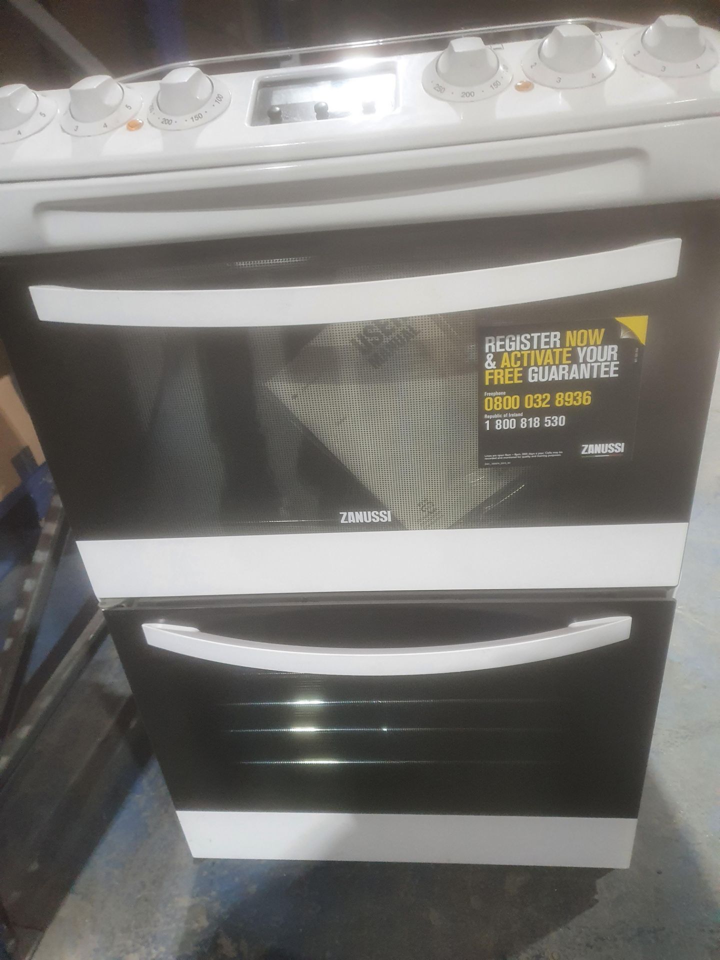 Zanussi ZCV48300WA 55cm Double Oven Electric Cooker With Ceramic Hob - White RRP £659.99 (57) - Image 2 of 5