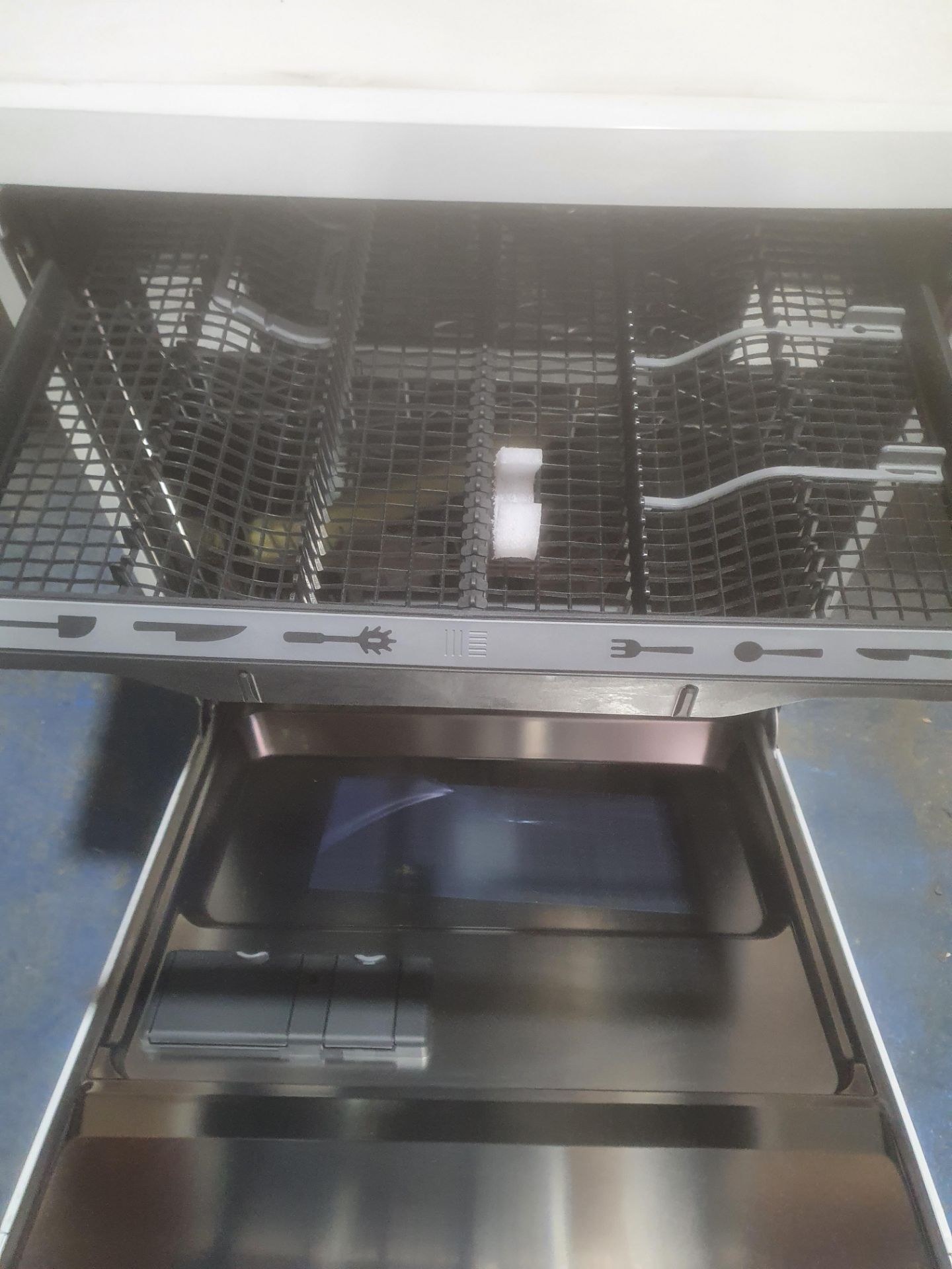 JOHN LEWIS DISHWASHER GHE621CB4 (45) - Image 5 of 7