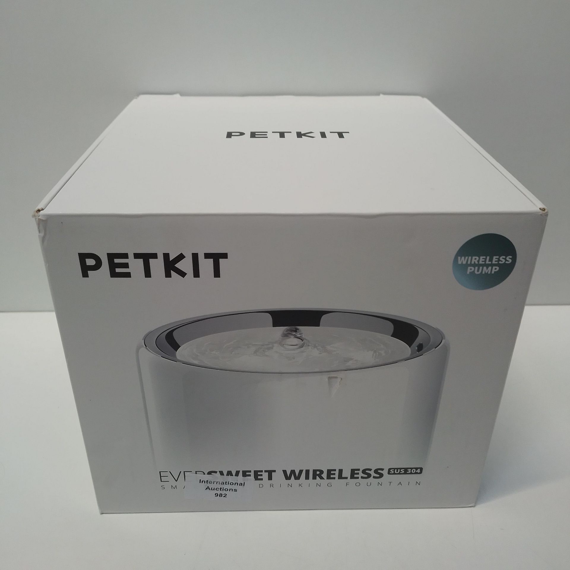 RRP £49.99 Pet Kit Wireless drinking Fountain Total