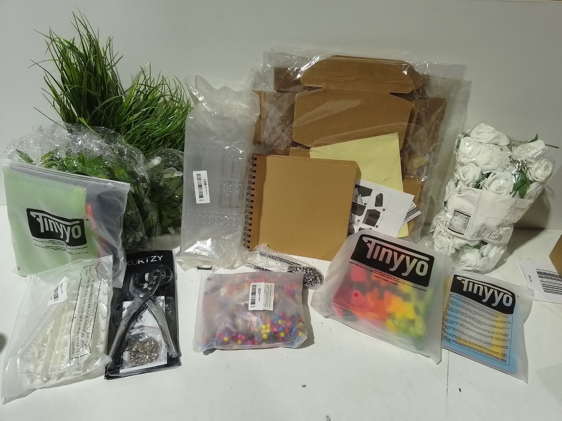 RRP £250.12 Total, Lot consisting of 17 items - See description. - Image 2 of 17