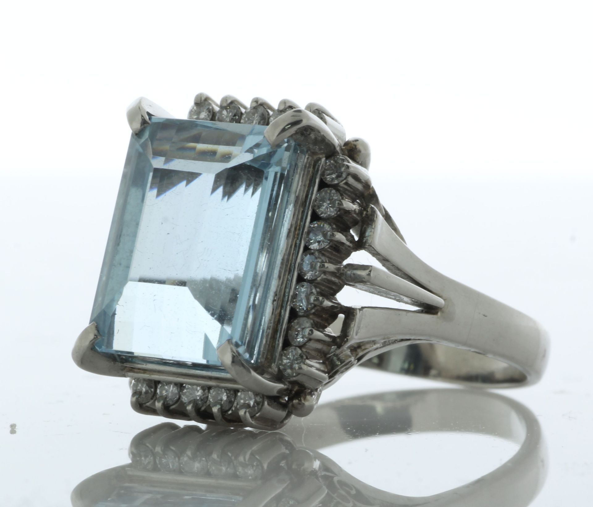 Platinum Emerald Cluster Claw Set Diamond Ring (S1.34) 1.43 Carats - Valued By GIE £9,810.00 - An - Image 2 of 5