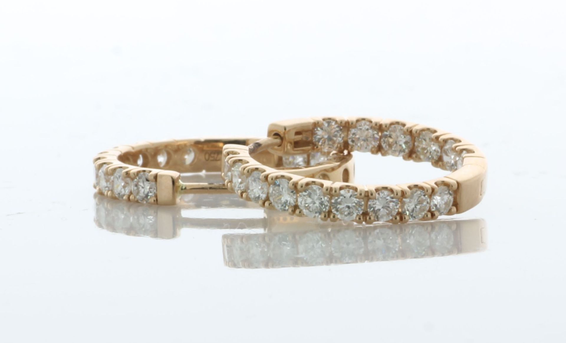 18ct Yellow Gold Tennis Diamond Bracelet 2.66 Carats - Valued By IDI £18,860.00 - Sixty five round