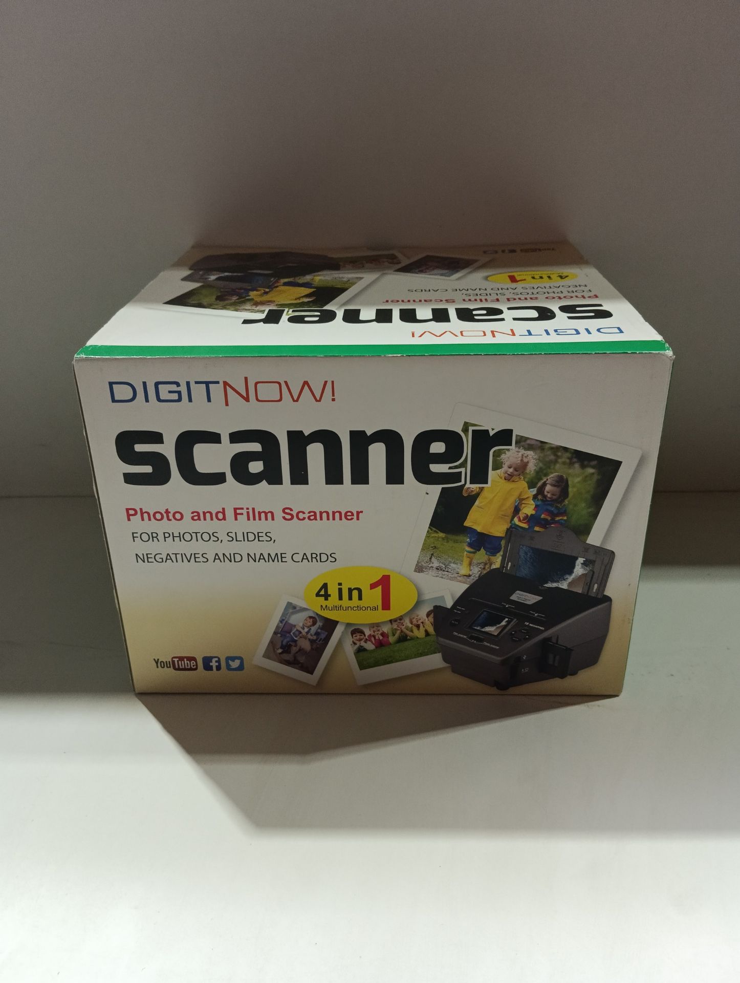 RRP £133.99 4-in-1 High-Resolution Film Scanner - Image 2 of 2