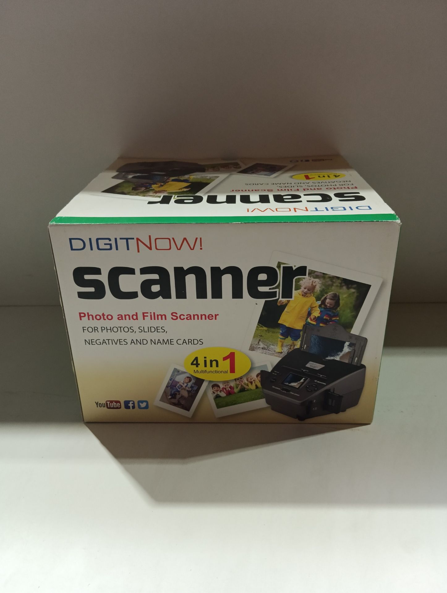 RRP £133.99 4-in-1 High-Resolution Film Scanner - Image 2 of 2