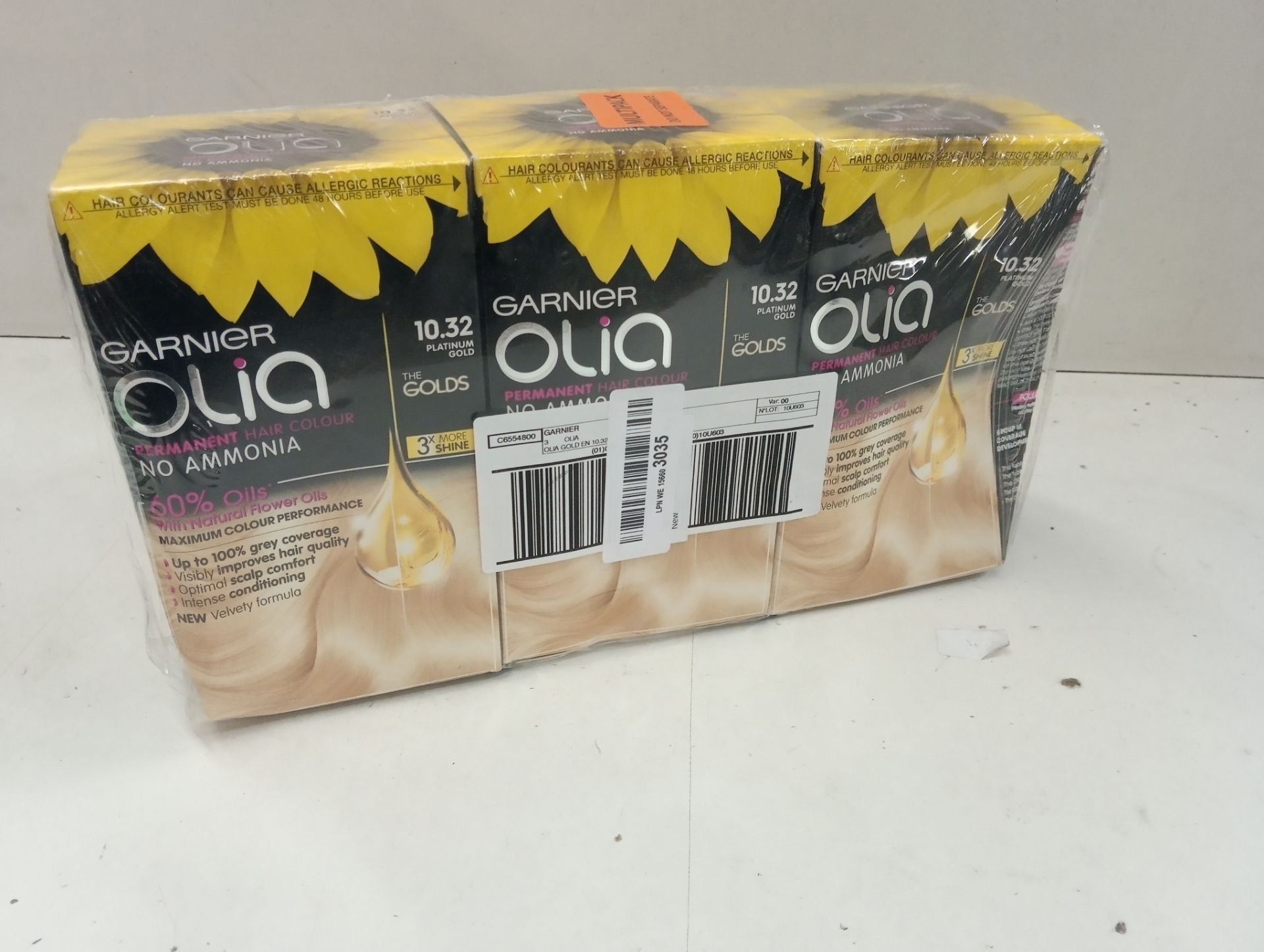 RRP £13.39 Garnier Olia Gold 10.32 Platinum Gold Permanent Hair Colour Pack of 3 x 271 g - Image 2 of 2
