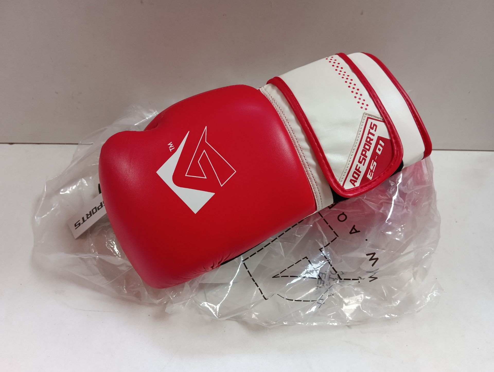 RRP £30.00 AQF Sports ES-01 Boxing Gloves - Image 2 of 2