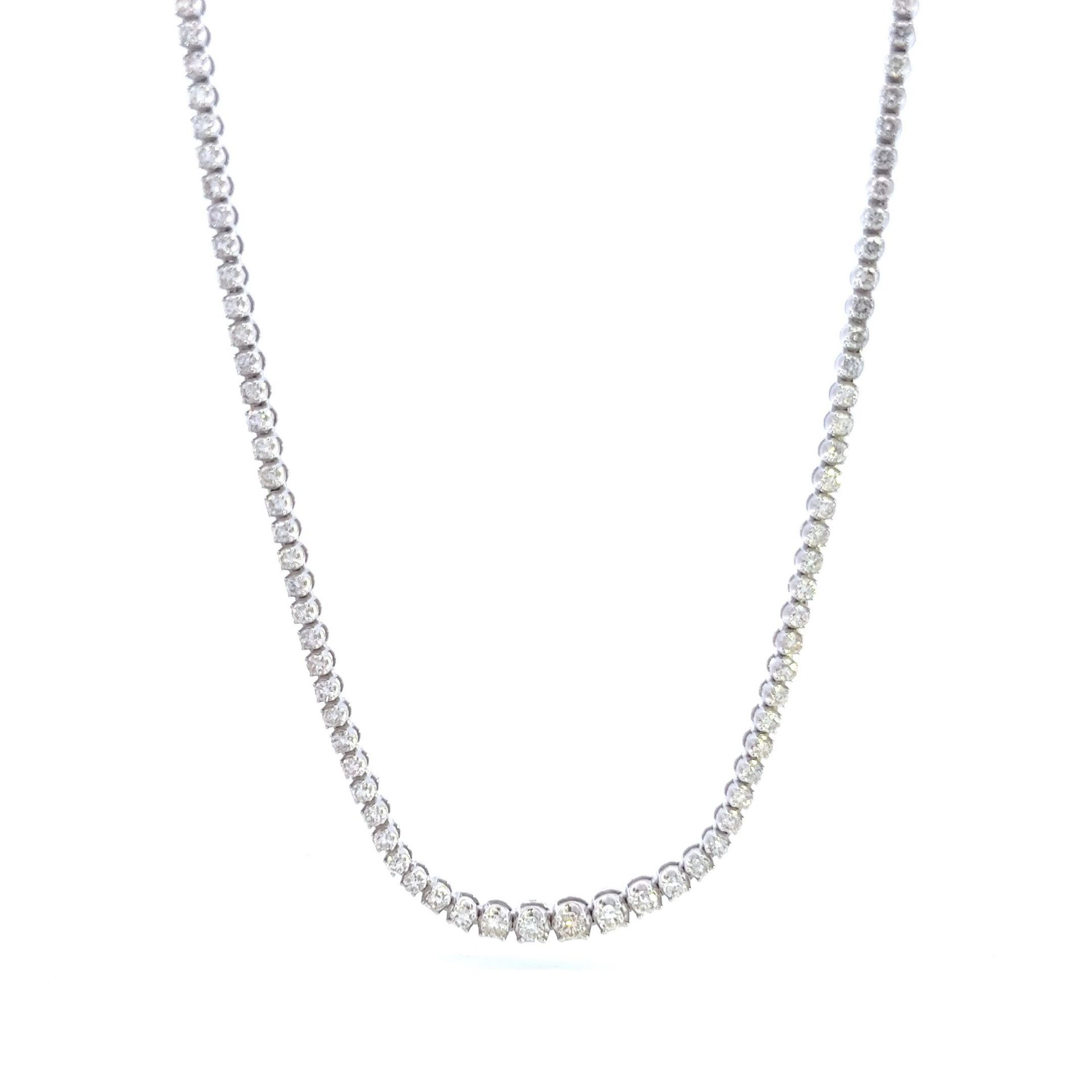 RRP-£8300.00 18K WHITE GOLD DIAMOND NECKLACE, SET WITH ONE HUNDRED AND THIRTY TWO ROUND BRILLIANT CU