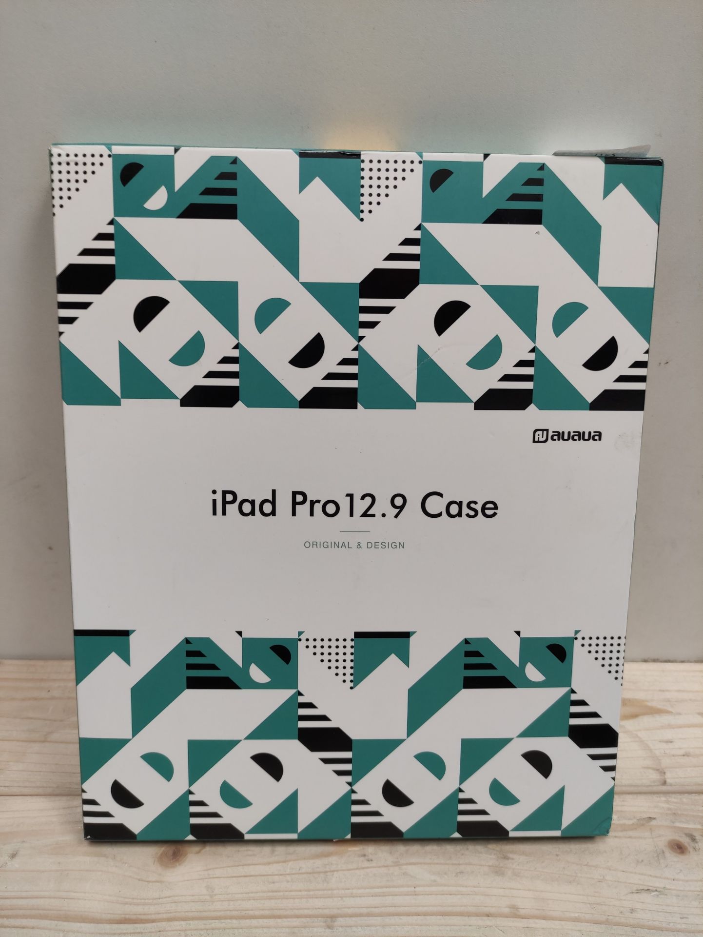 RRP £36.06 AUAUA iPad Pro 12.9 2022 Case - Image 2 of 2