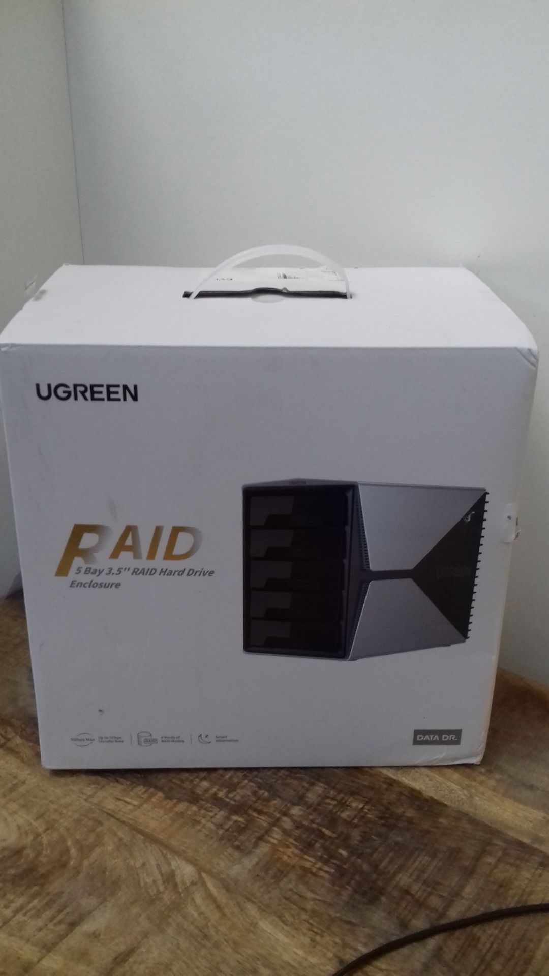 RRP £219.99 UGREEN Raid 5 bay 3.5 raid hard drive - Image 2 of 2