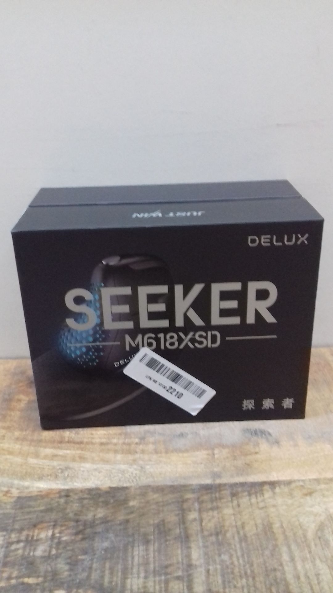 RRP £73.31 DeLUX Seeker Wireless Ergonomic Vertical Mouse with OLED Screen