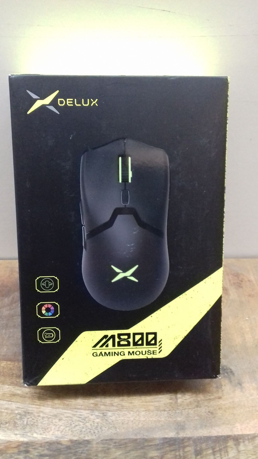 RRP £54.70 DeLUX M800PRO Wireless Gaming Mouse with PAW 3370 Sensor - Image 2 of 2