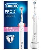RRP £52.61 Oral-B - Pro 2 2000 Electric Toothbrush