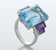 18ct White Gold Topaz Ring (BT20.00) (PT4.00) - Valued By AGI £5,995.00 - A show stopping Blue Topaz