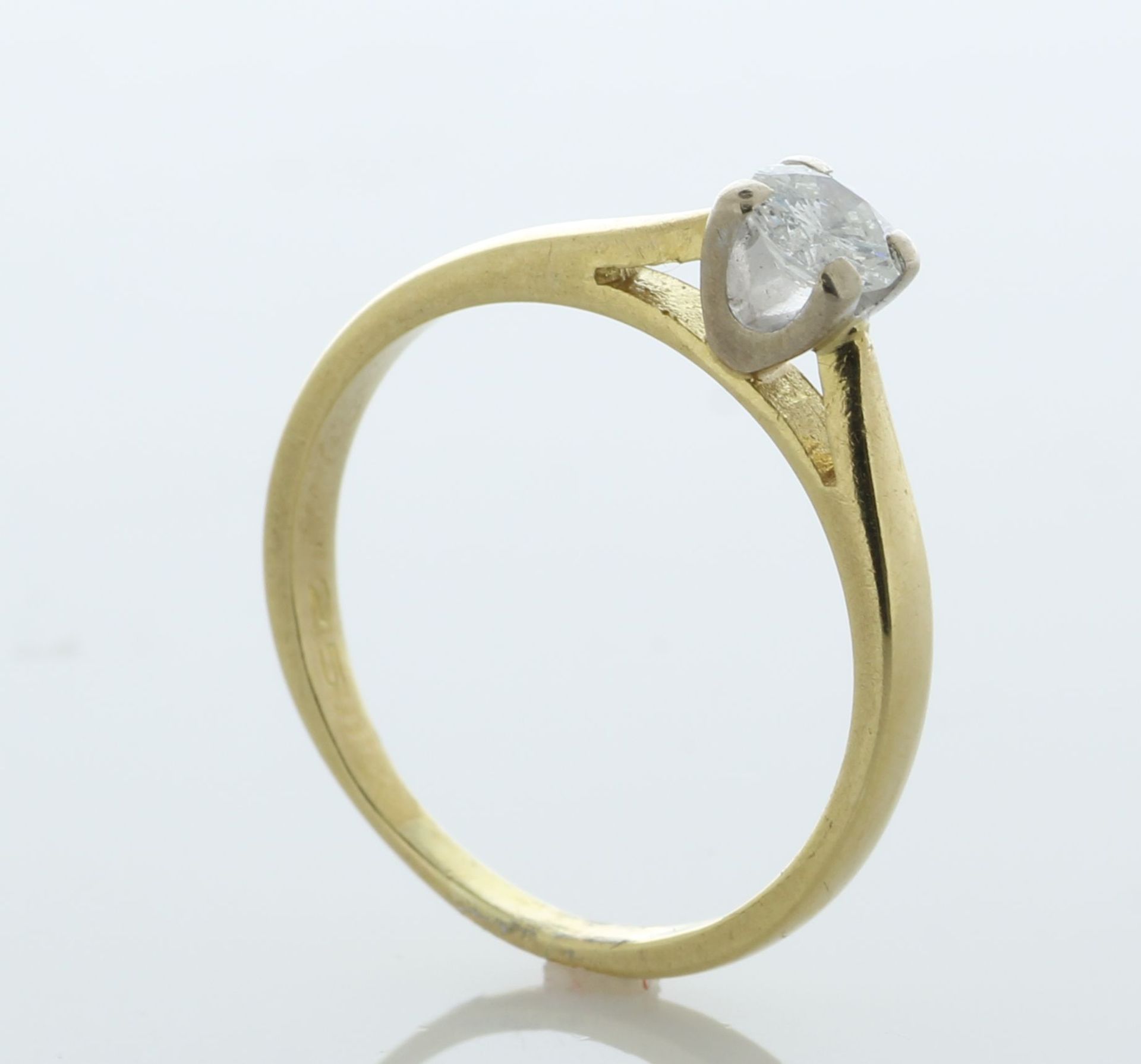 18ct Yellow Gold Solitaire Diamond Ring 0.25 Carats - Valued By AGI £1,995.00 - One round - Image 2 of 6