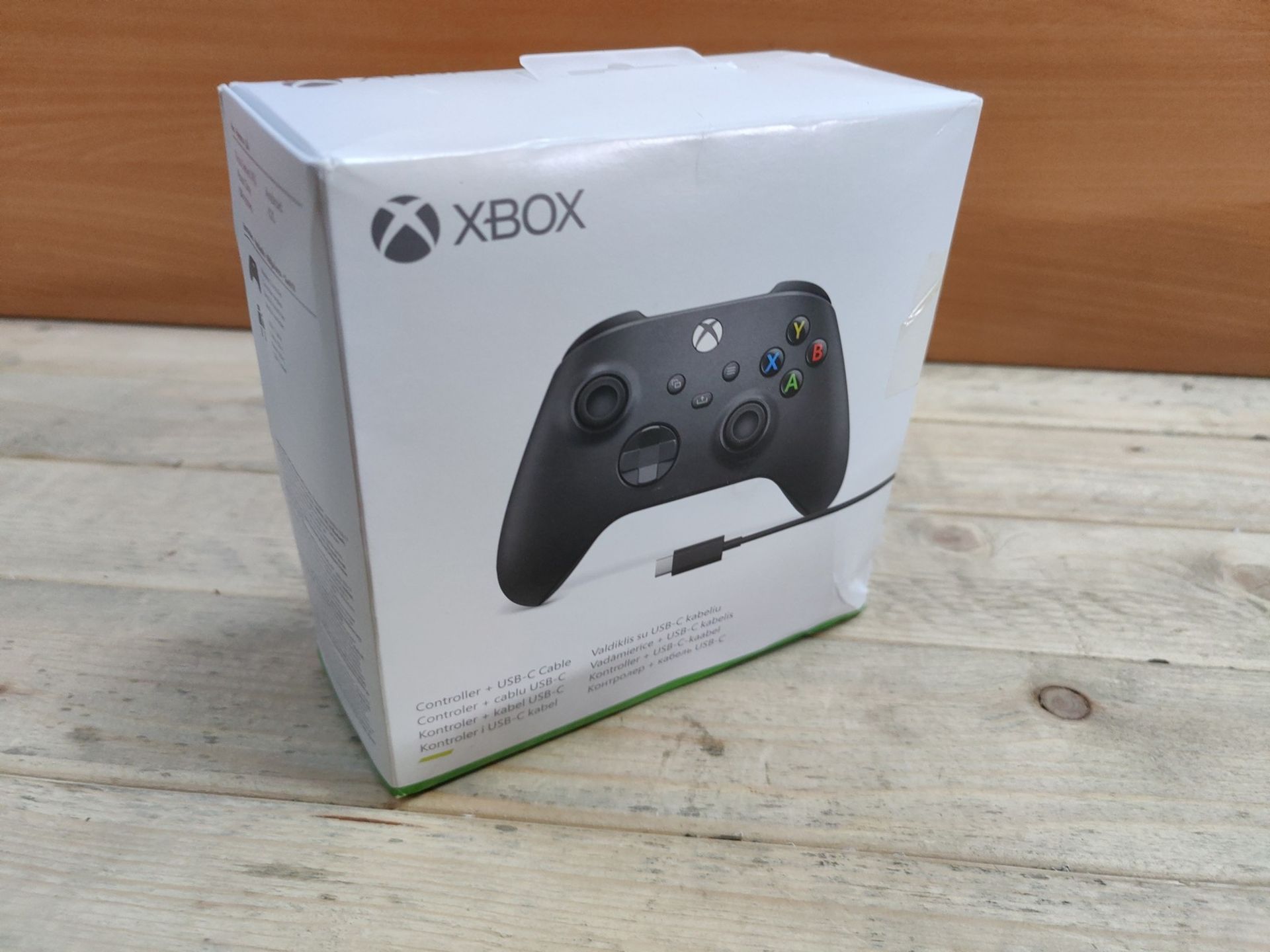 RRP £75.80 Xbox Wireless Controller + USB-C Cable (Xbox Series X/S) - Image 2 of 2