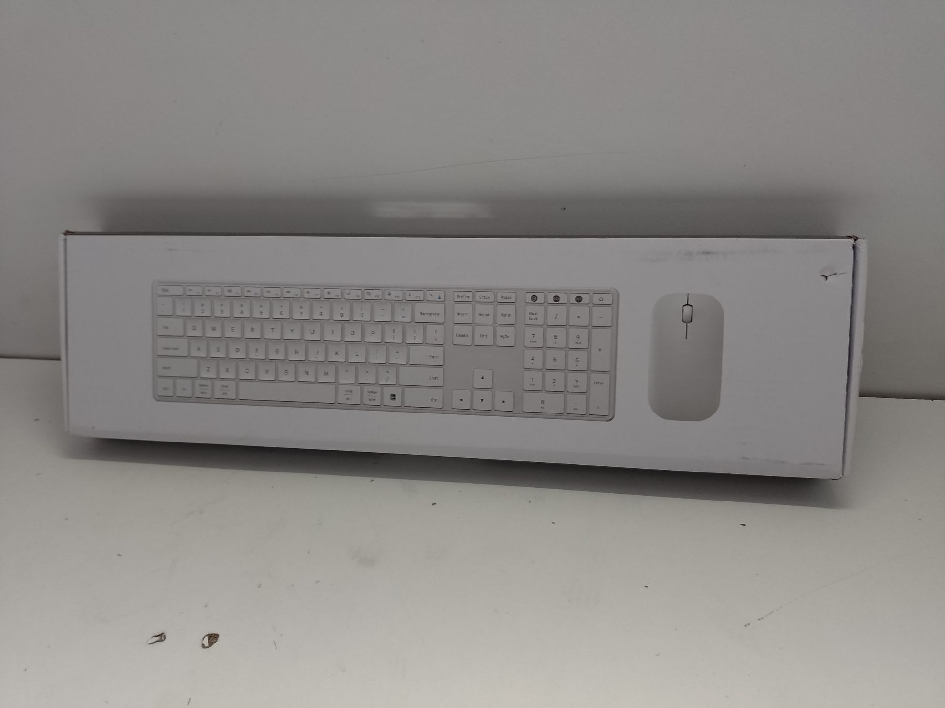 RRP £53.47 seenda Rechargeable Wirelees Bluetooth Keyboard and Mouse Set - Image 2 of 2