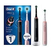 RRP £78.15 Oral-B Pro 3 2x Electric Toothbrushes For Adults