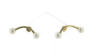 18ct Yellow Gold Pearl Bar Earring - Valued By AGI £4,500.00 - Stylish bar earrings. A pearl is