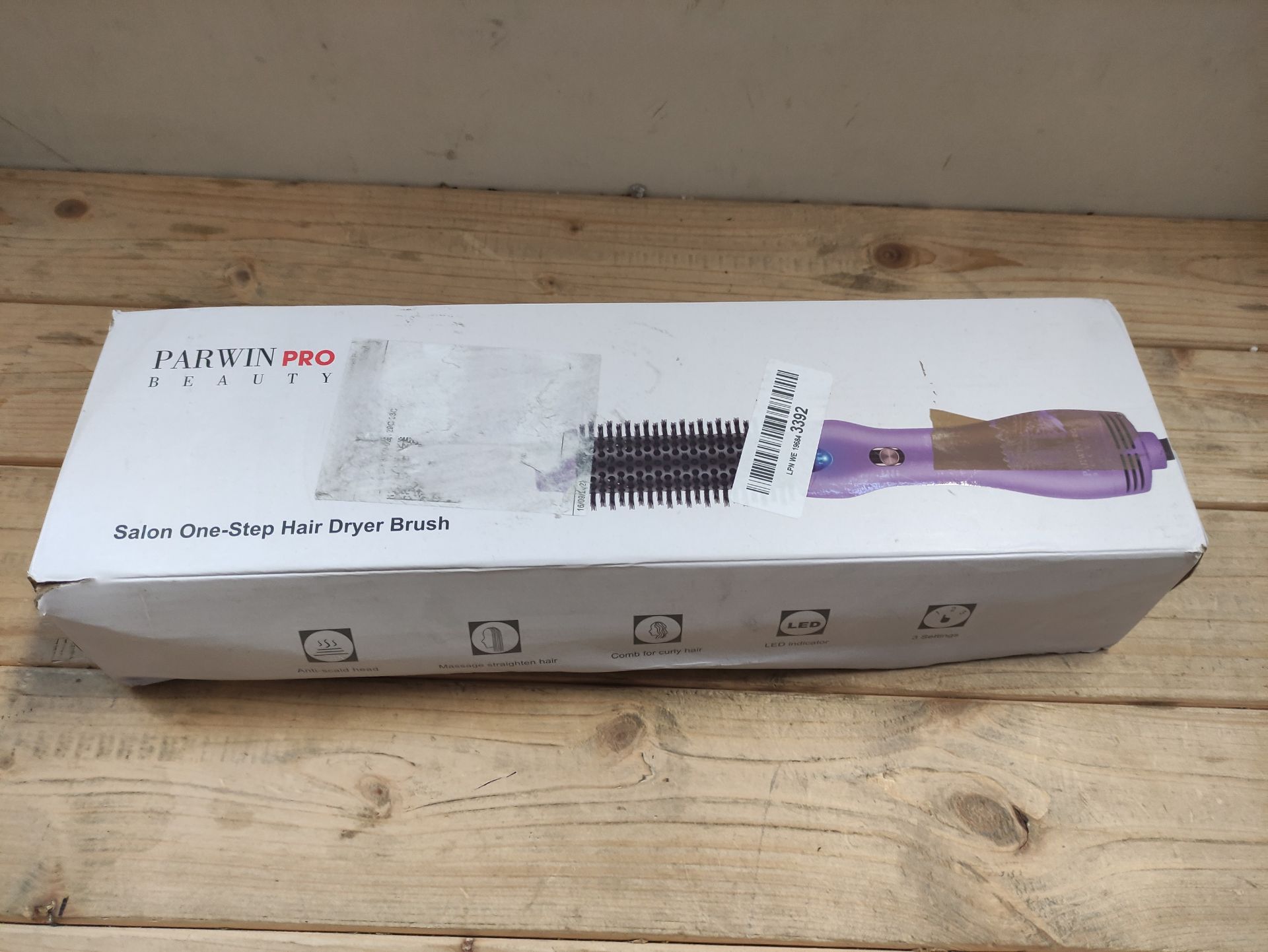 RRP £40.78 One-Step Hair Dryer Brush - Image 2 of 2