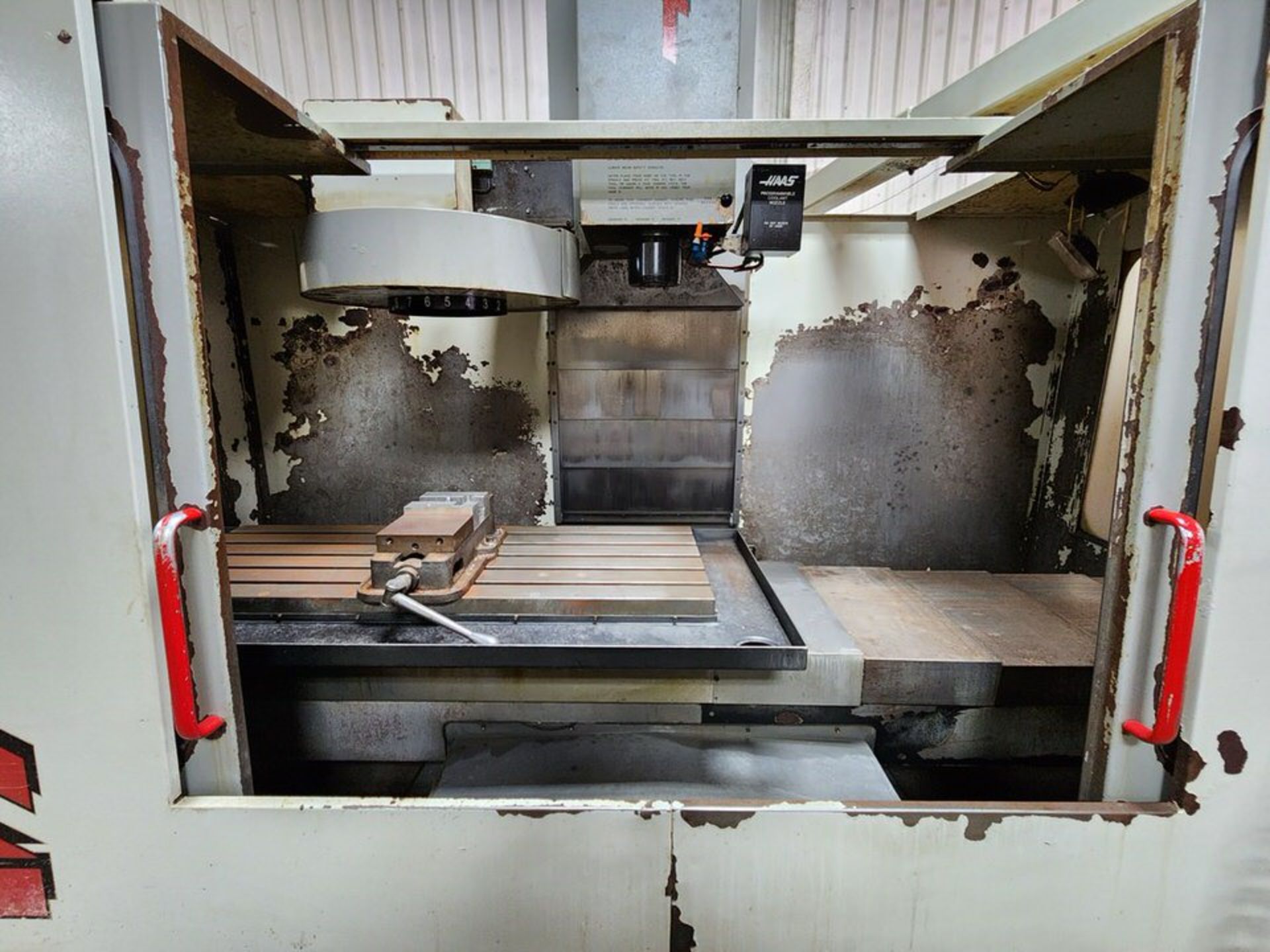 1996 Haas VF3 Milling Machine 208/230V, 3PH, 50/60HZ, Full Load: 40A; Largest Load: 30A; - Image 4 of 18