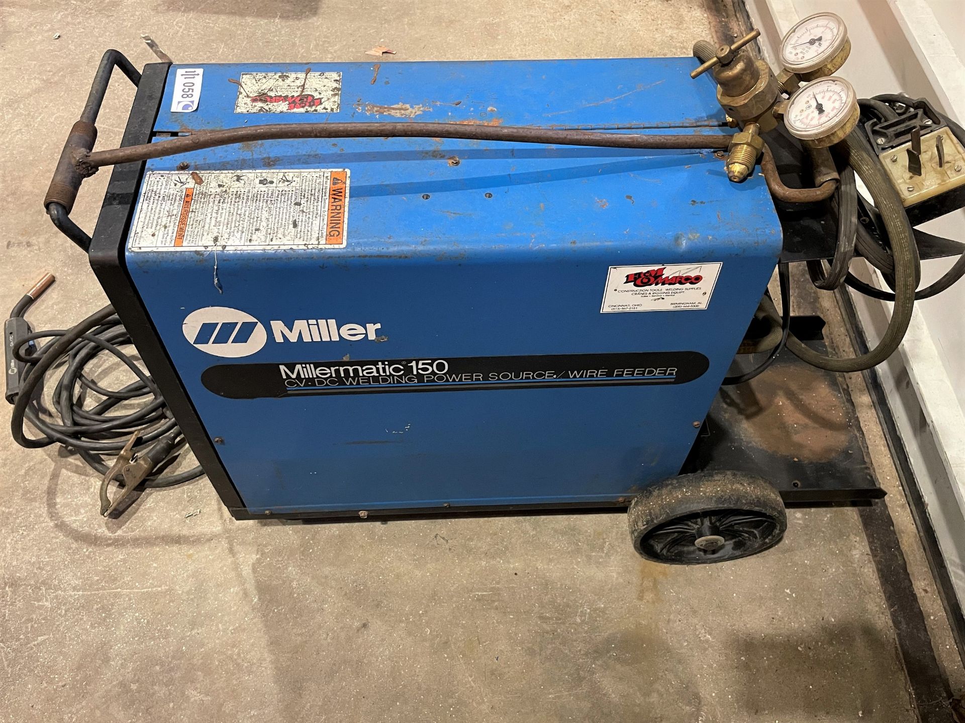 Miller Millermatic 150 CV/DC Arc Welding Power Source / Wire Feeder - Image 2 of 6