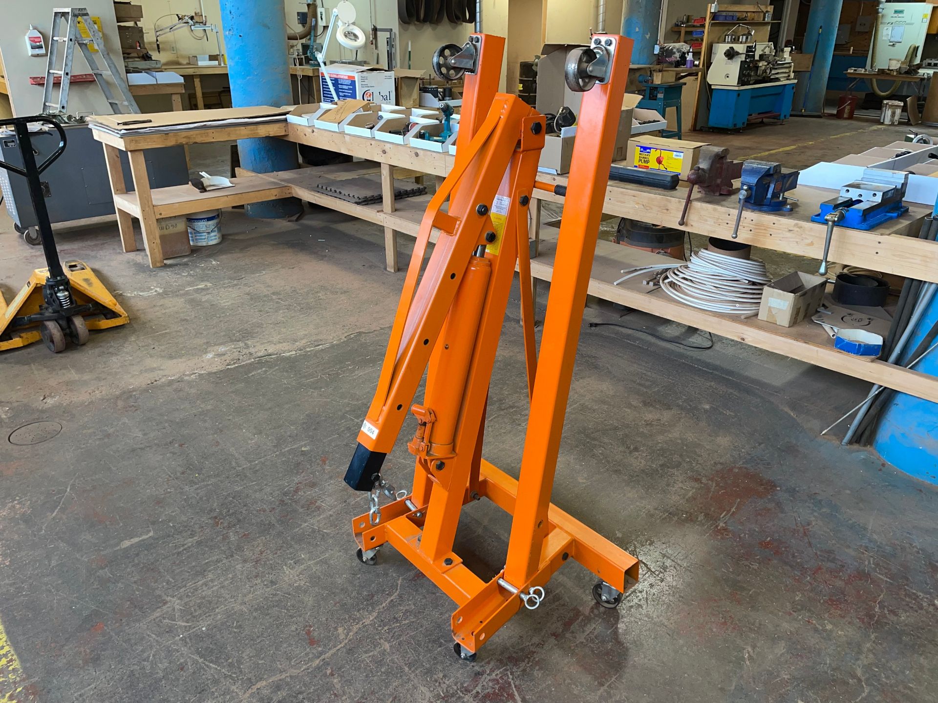 Central Hydraulics 2-Ton Hydraulic Foldable Shop Crane - Image 2 of 6