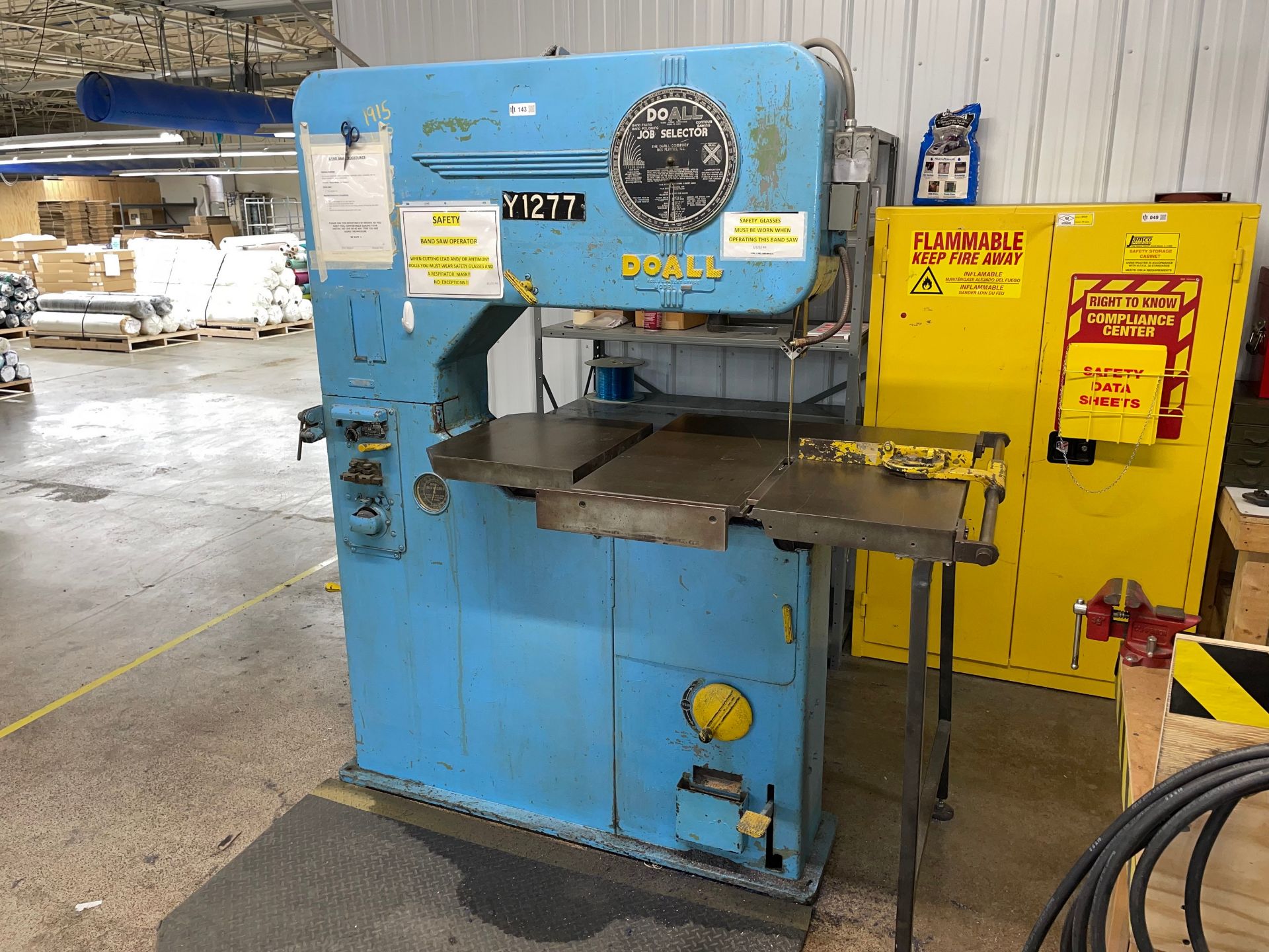 DoAll Job Selector V-36 Vertical Band Saw