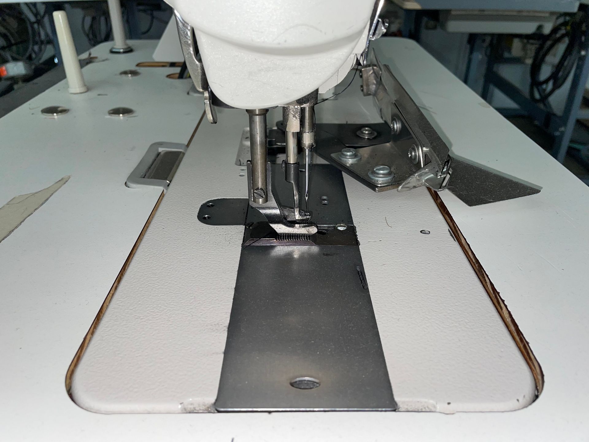 Juki Industrial Sewing Machine with Table - Image 4 of 10