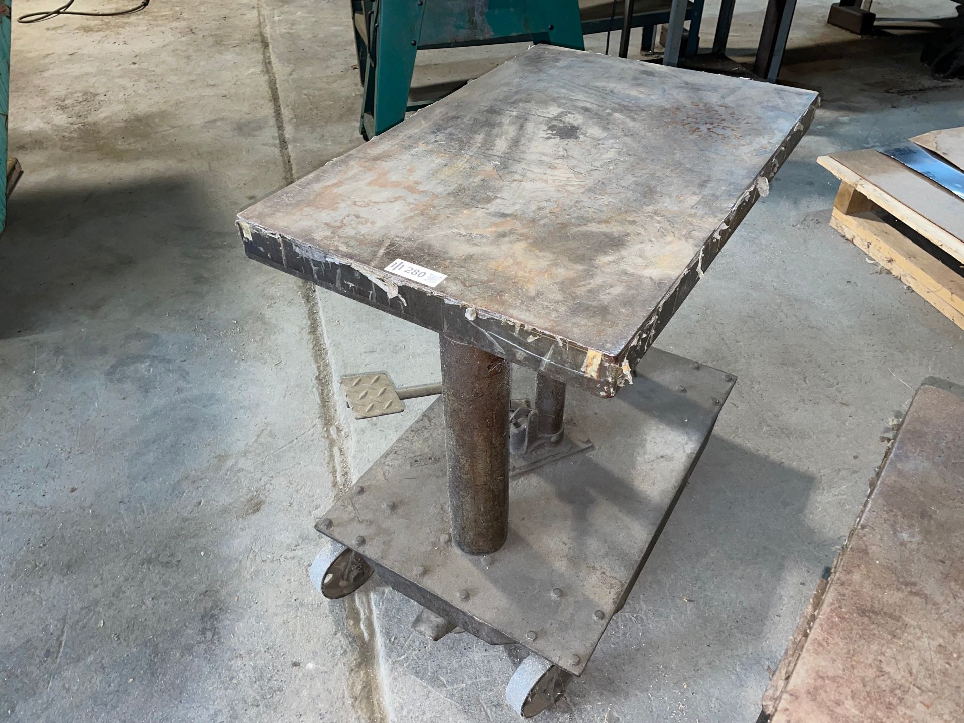 Portable Die Lift Table - Image 2 of 3