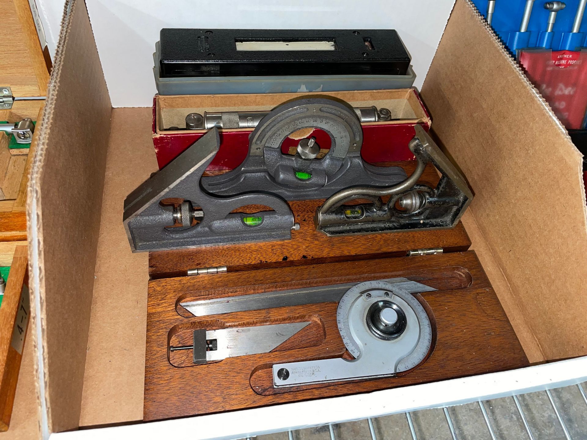 Lot with Various Inspection Equipment