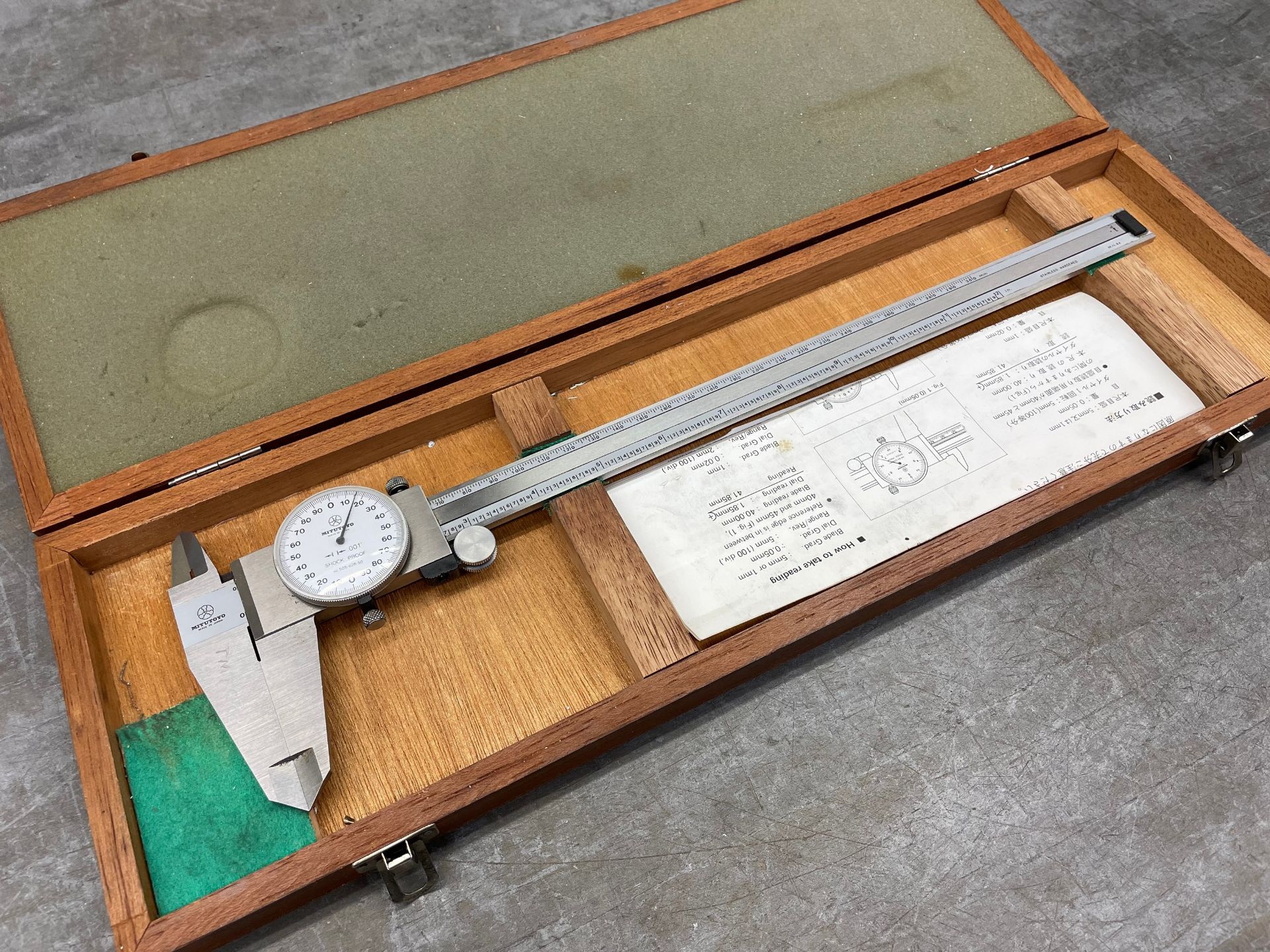 Mitutoyo 12" Dial Vernier