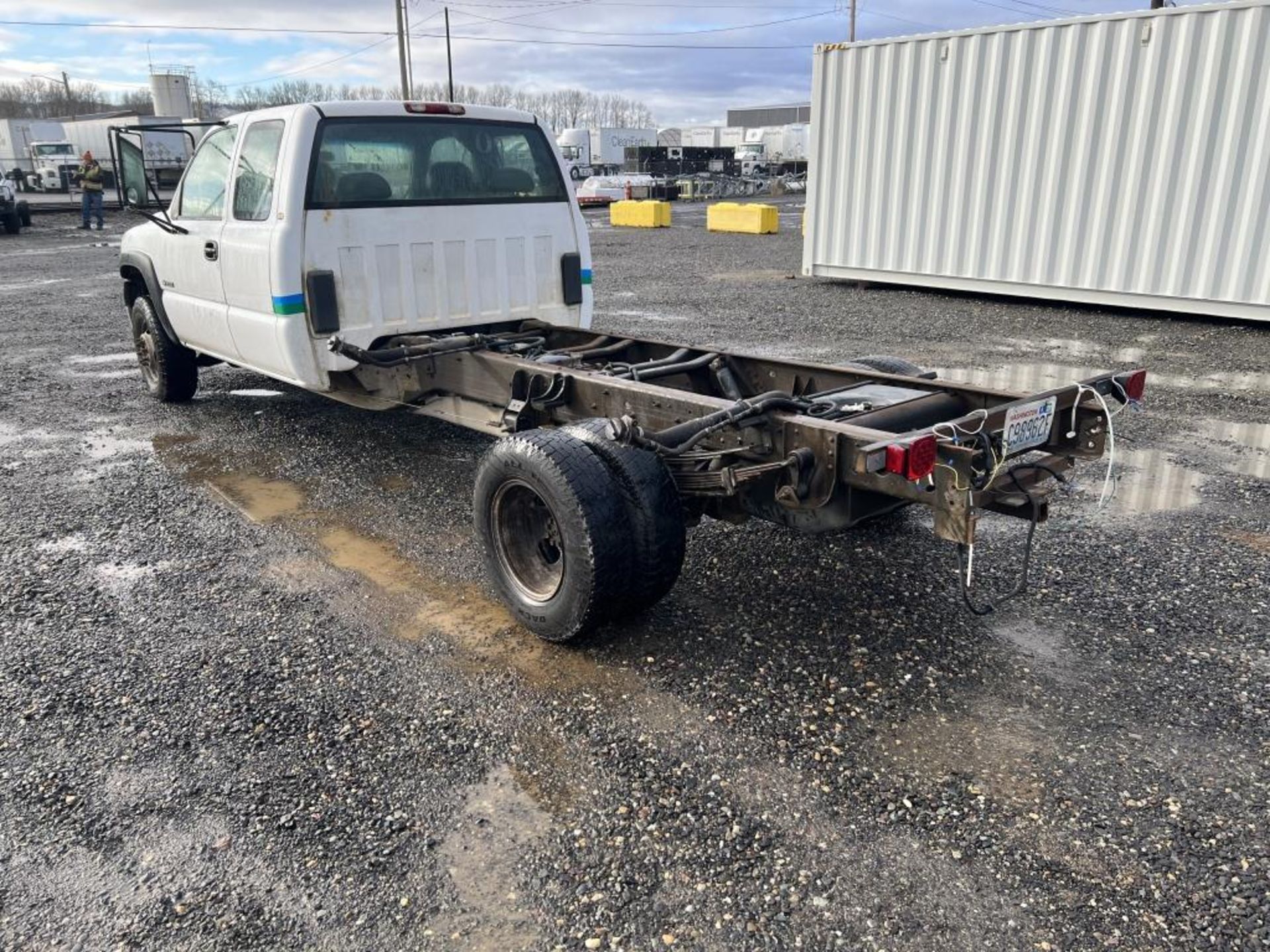 2001 Chevrolet Silverado 3500 Cab & Chassis - Image 6 of 24