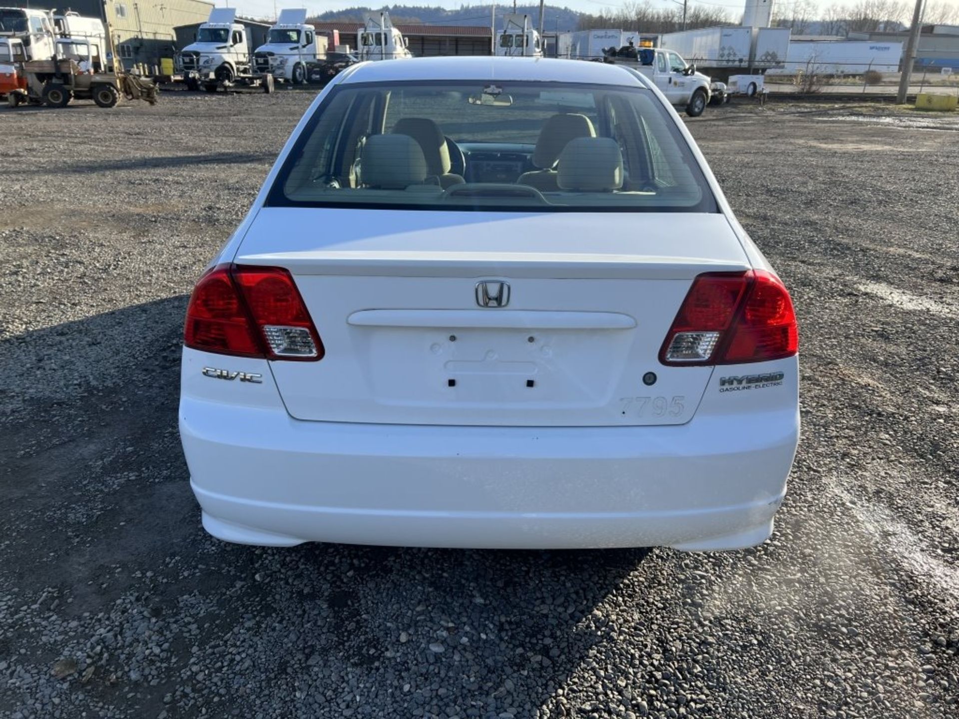 2005 Honda Civic Hybrid Sedan - Image 5 of 27