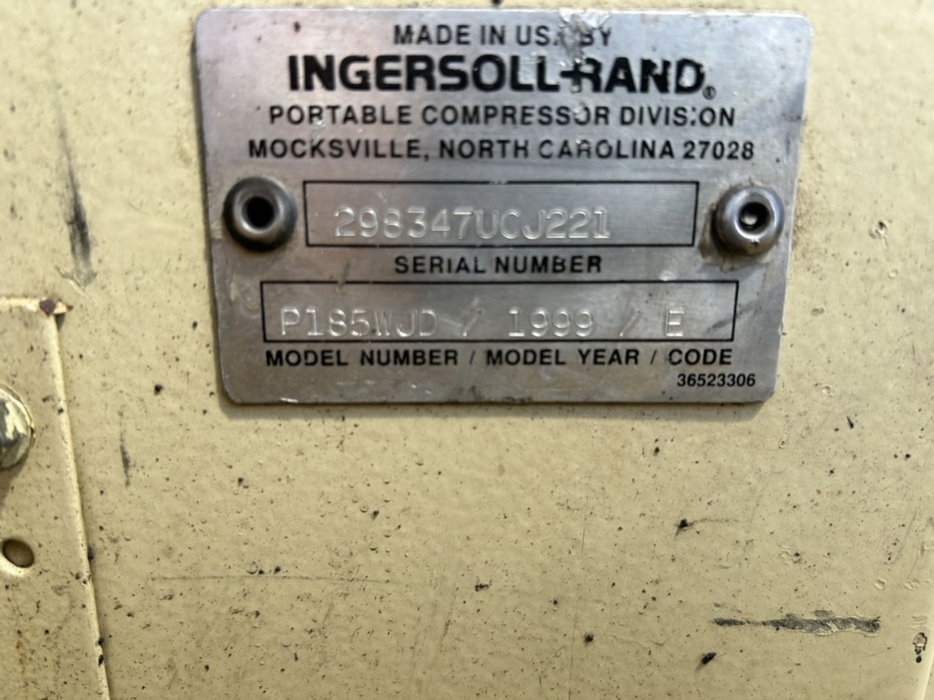 1999 Ingersoll-Rand 185 Towable Air Compressor - Image 29 of 29