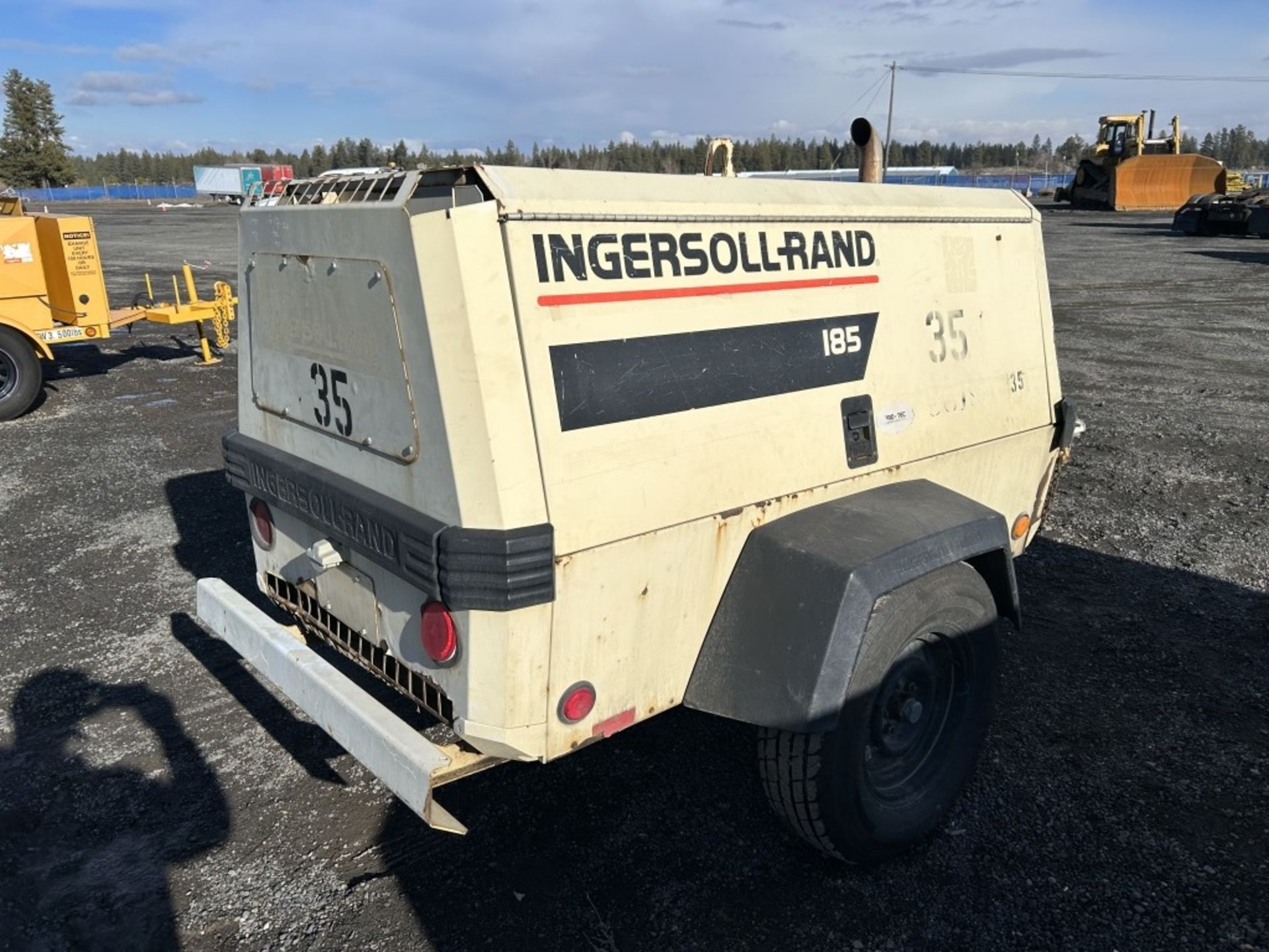 1999 Ingersoll-Rand 185 Towable Air Compressor - Image 5 of 29