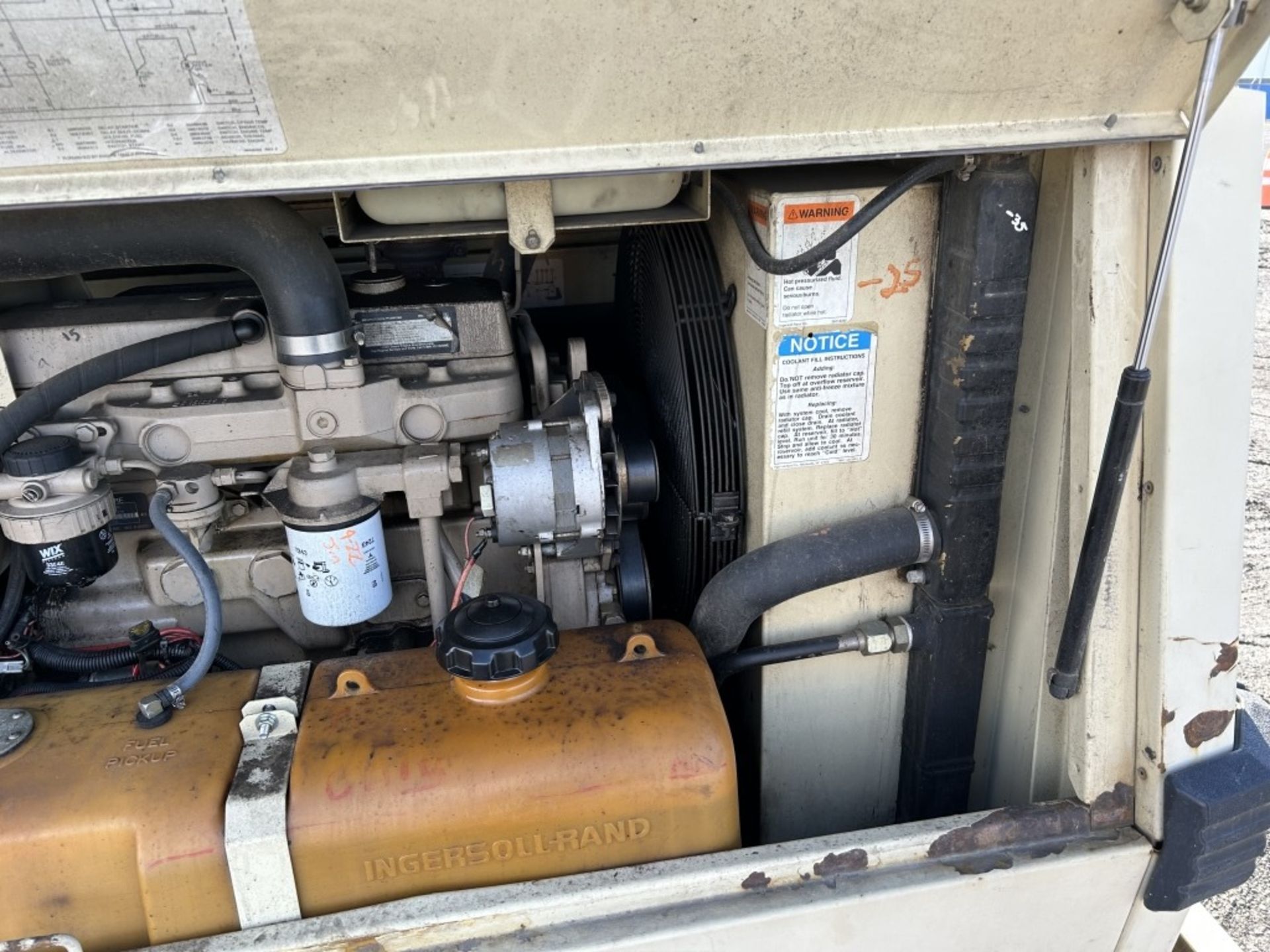 1999 Ingersoll-Rand 185 Towable Air Compressor - Image 18 of 29