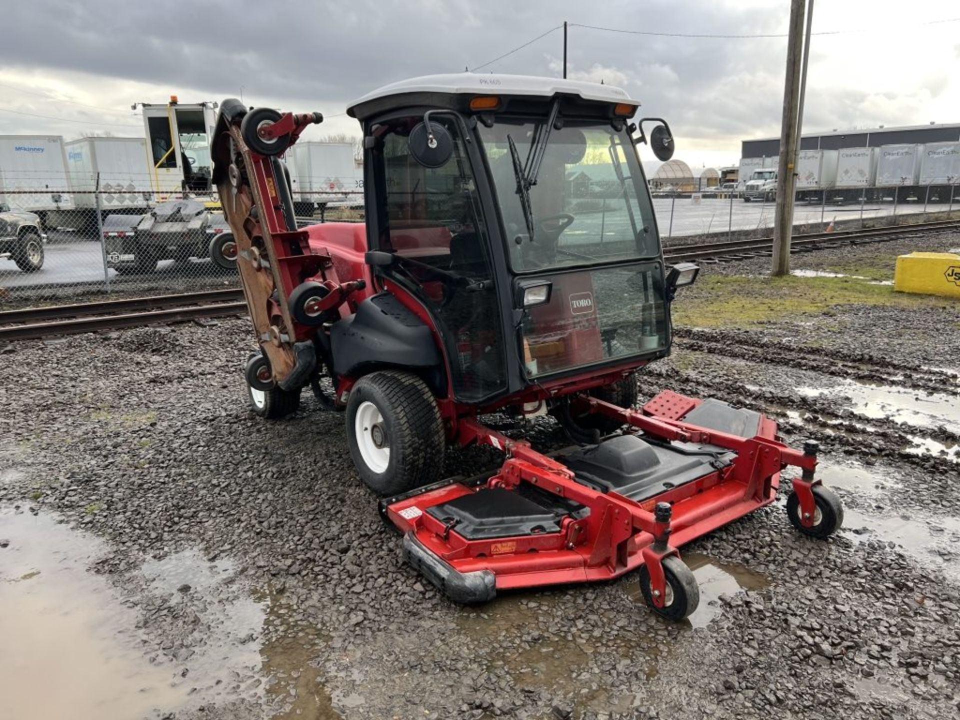 2011 Toro Groundsmaster 5910 Mower - Image 2 of 28