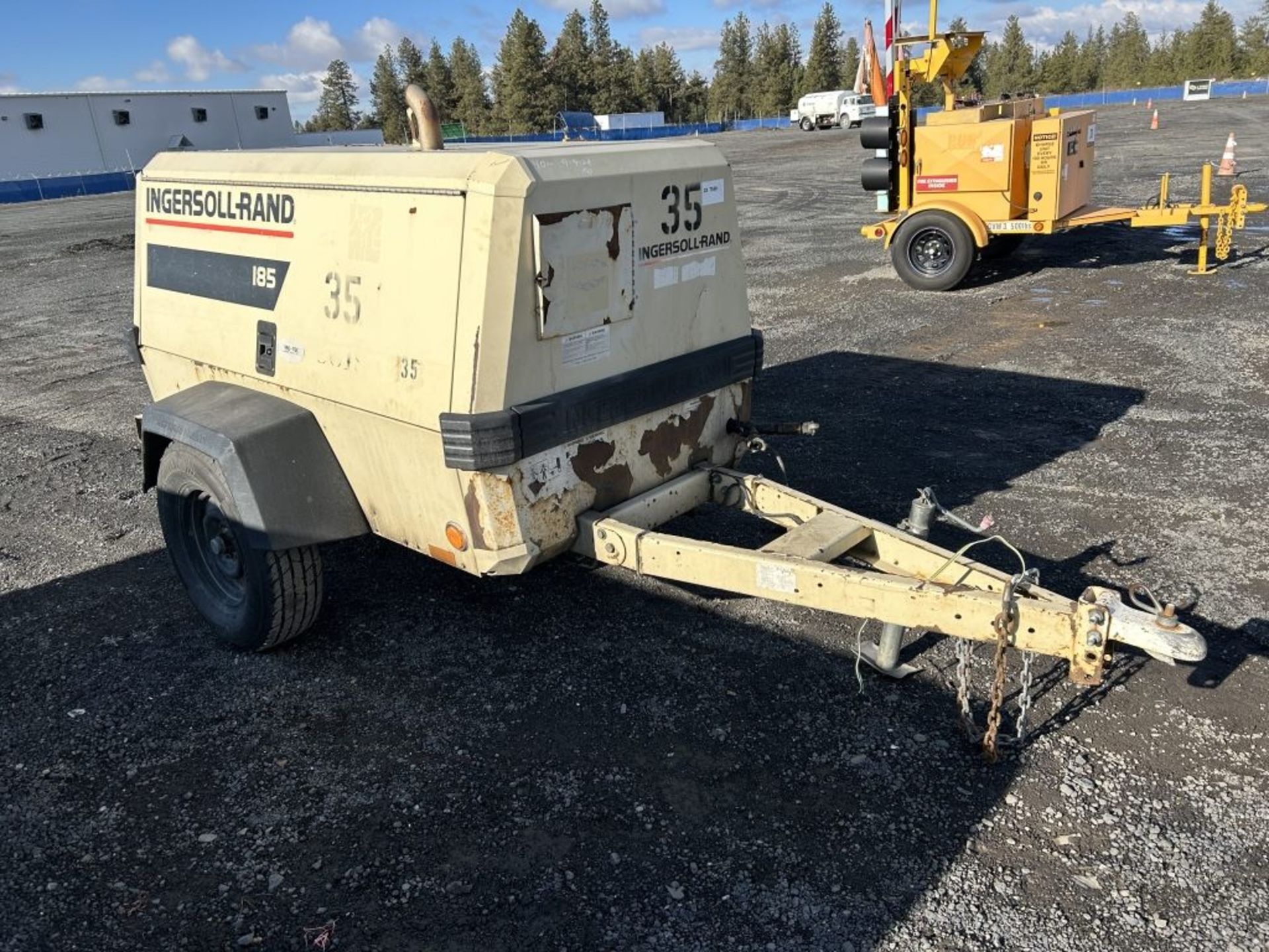 1999 Ingersoll-Rand 185 Towable Air Compressor - Image 7 of 29