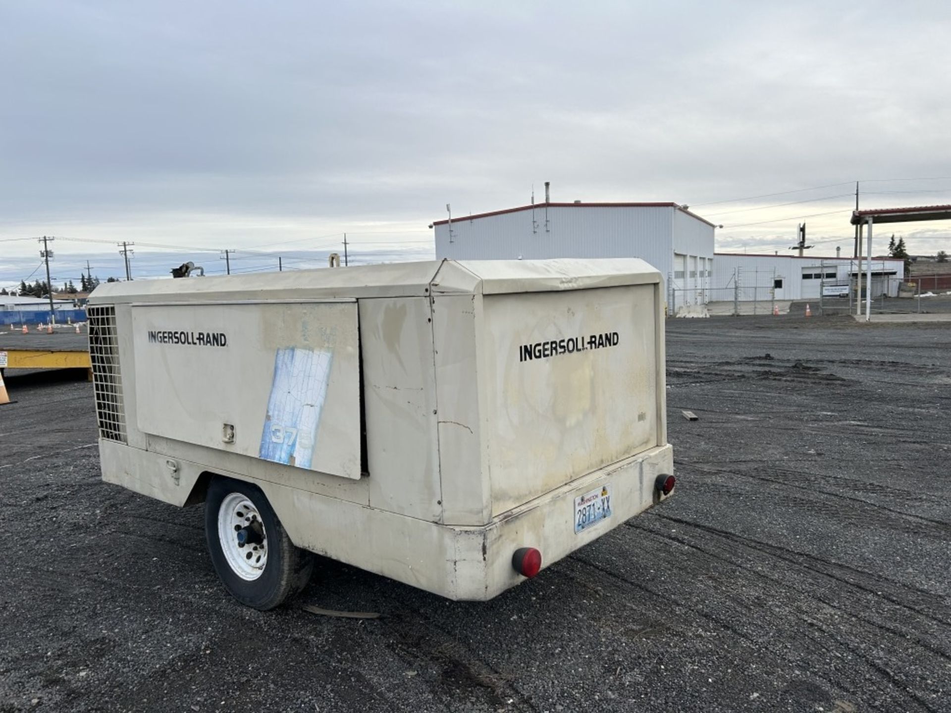 1989 Ingersoll-Rand 375 Towable Air Compressor - Image 3 of 27