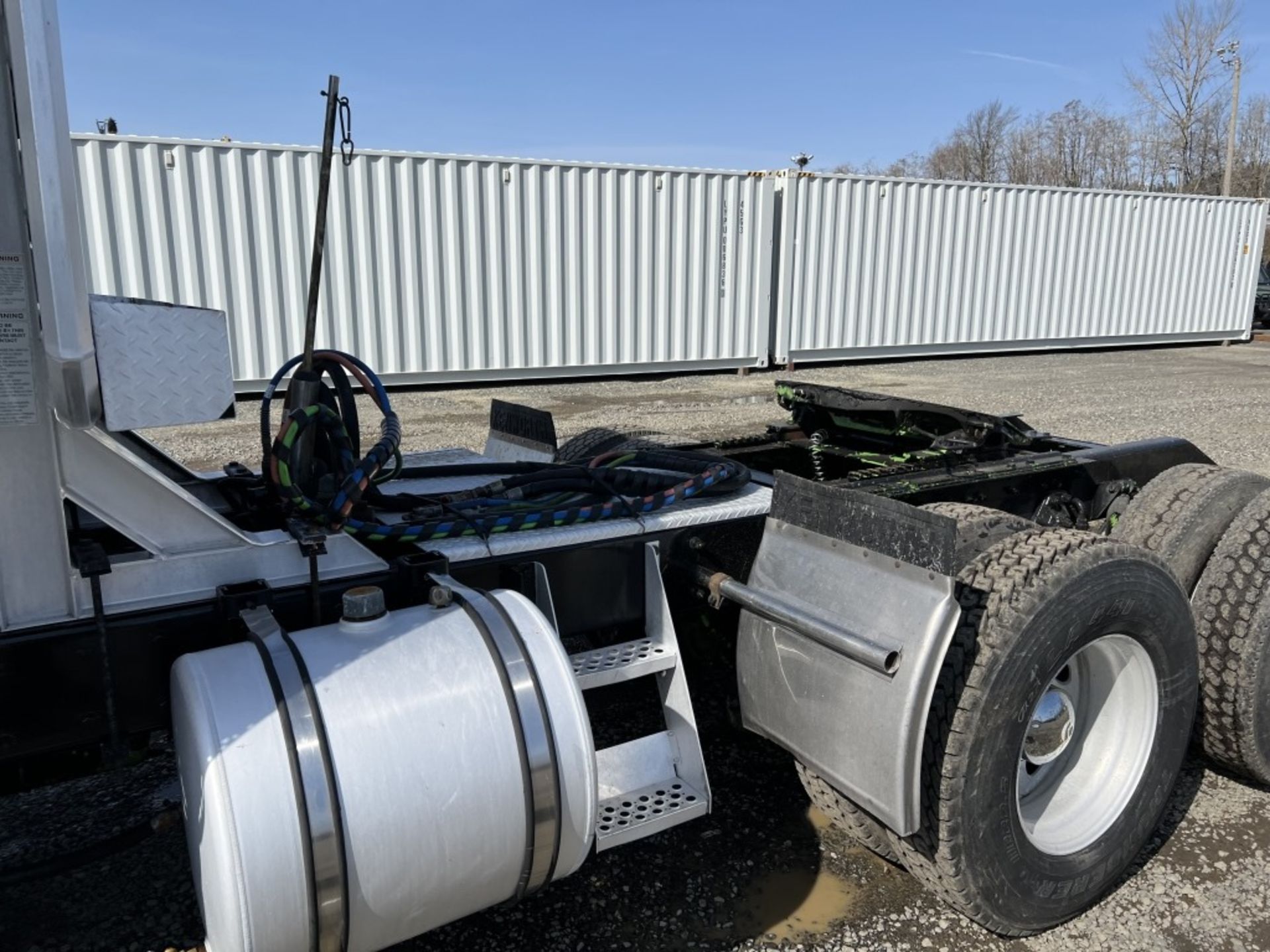 2007 Kenworth T800 T/A Truck Tractor - Image 13 of 40