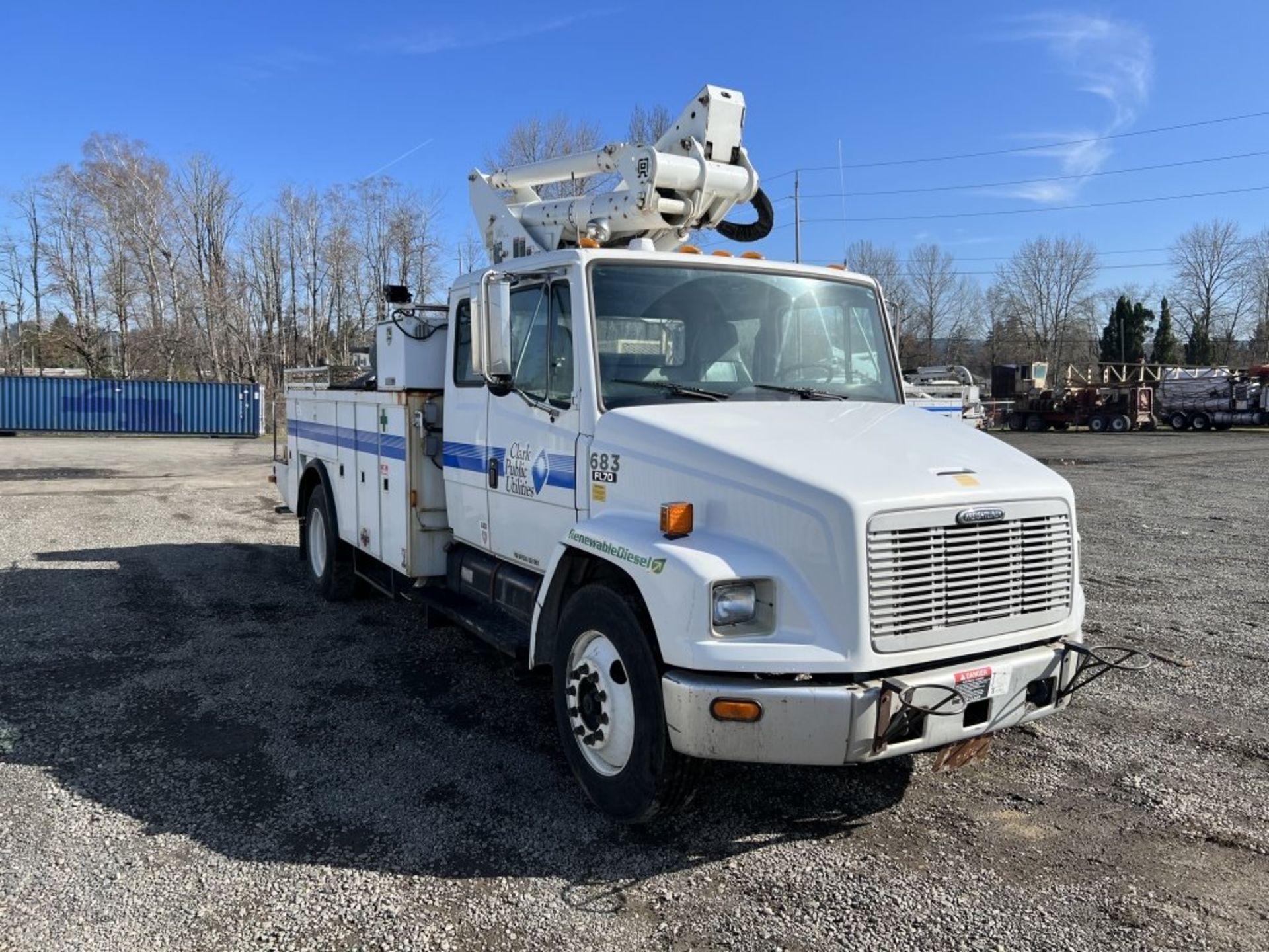 1999 Freightliner FL70 Extra Cab Bucket Truck - Image 2 of 49